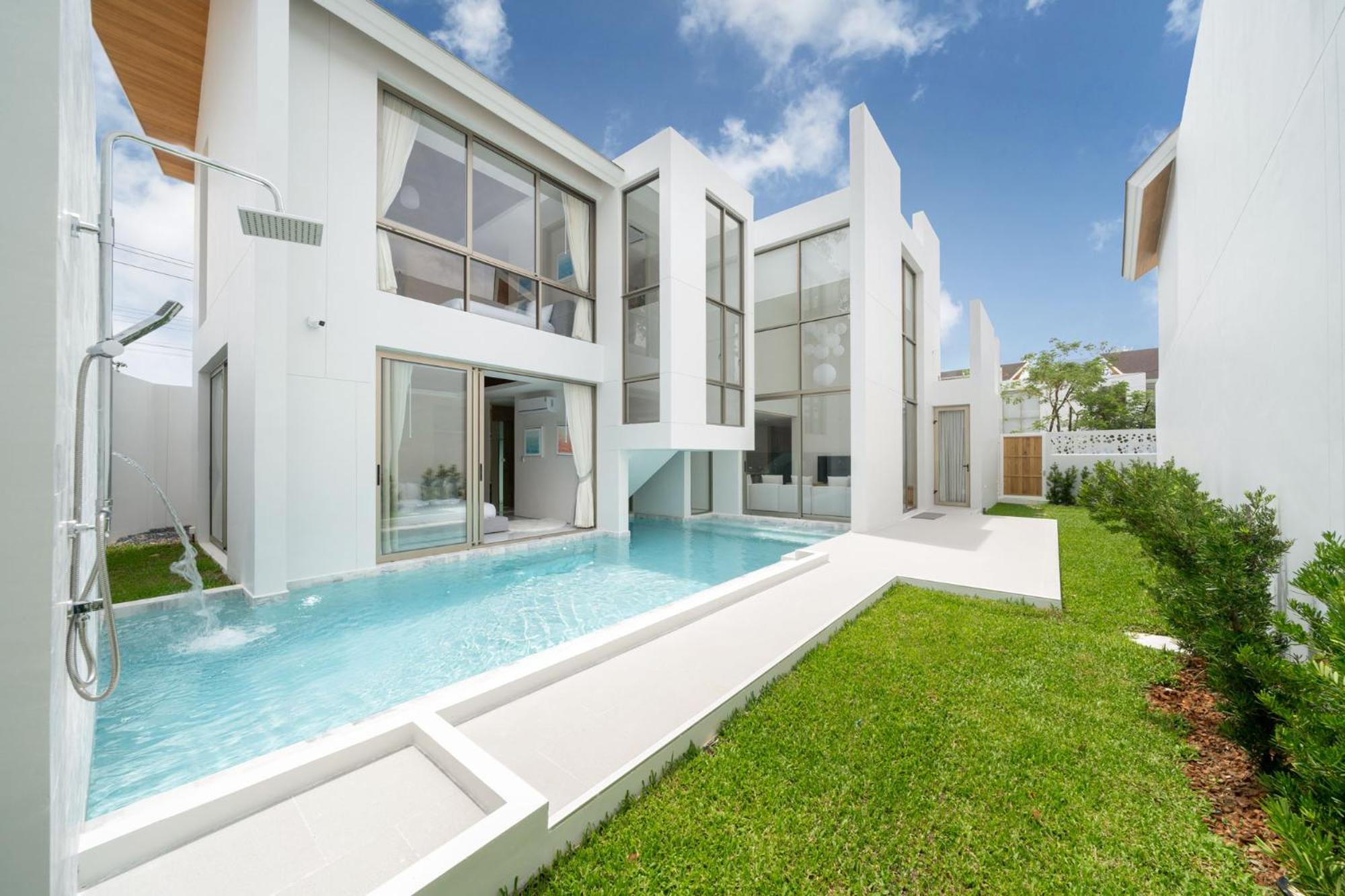 Villa with Private Pool photo 2