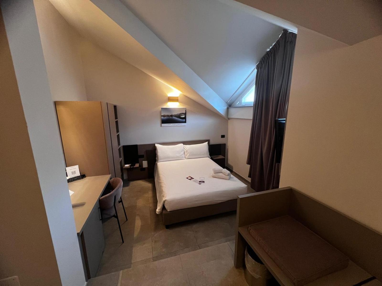 Economy Double Room - Photo 3