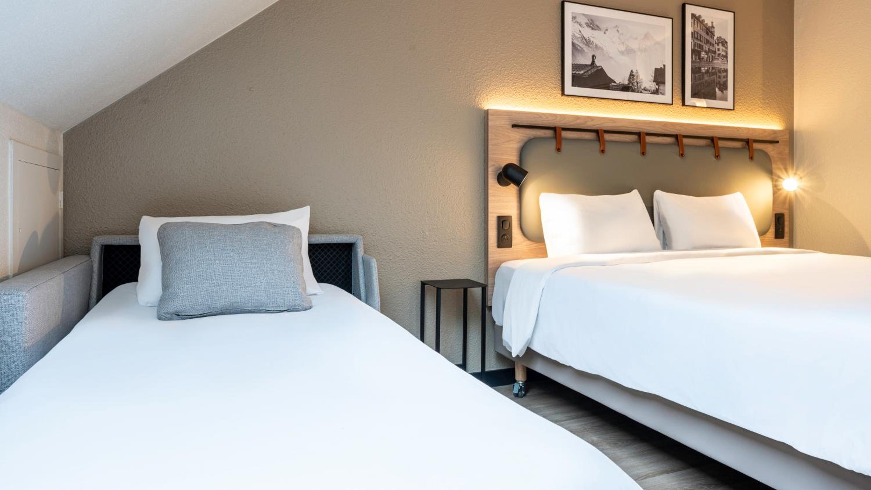 Standard Room - 1 King Bed 1 Sofa Bed - Photo 4