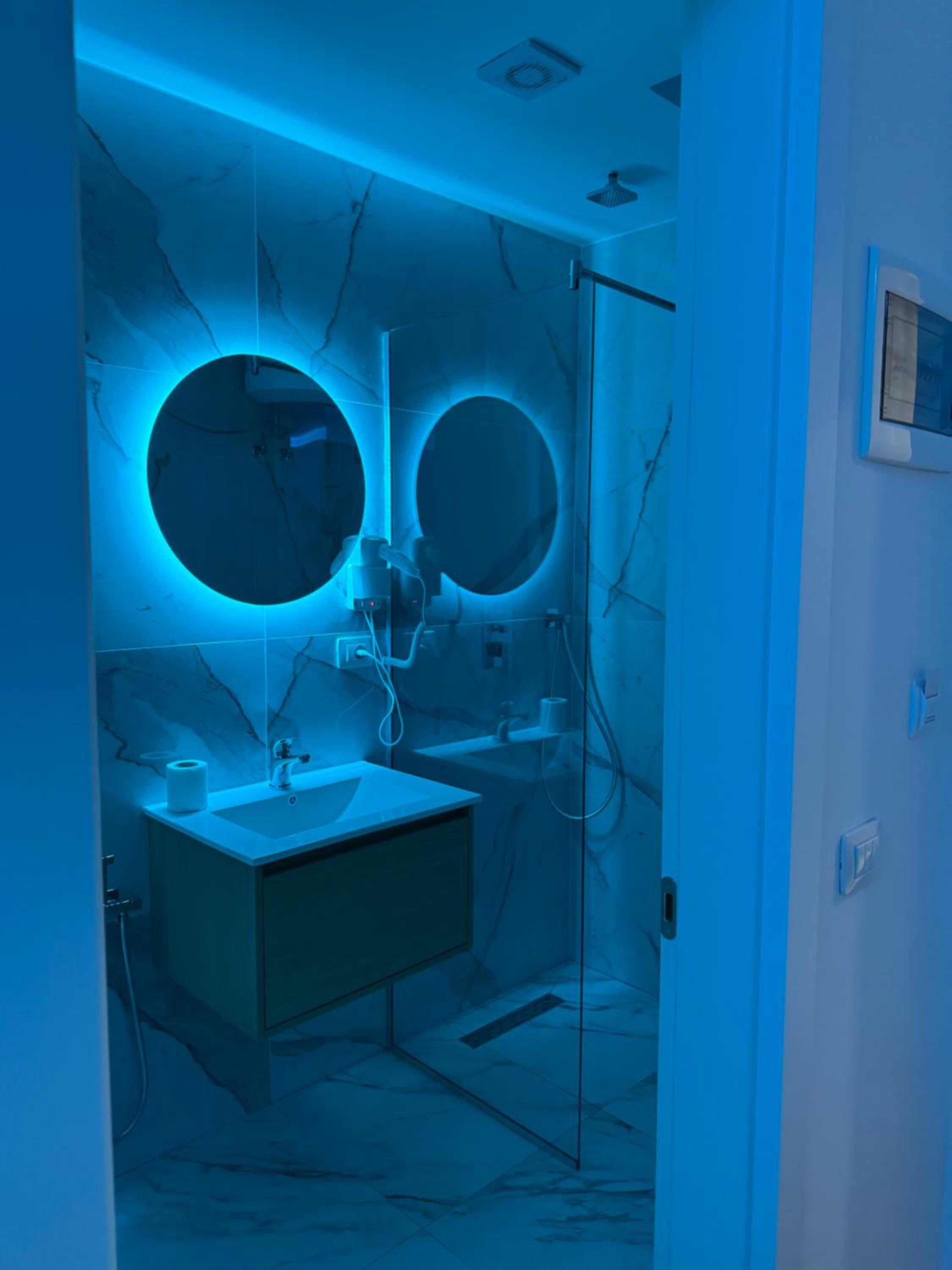 Deluxe Double or Twin Room with Sea View photo 3