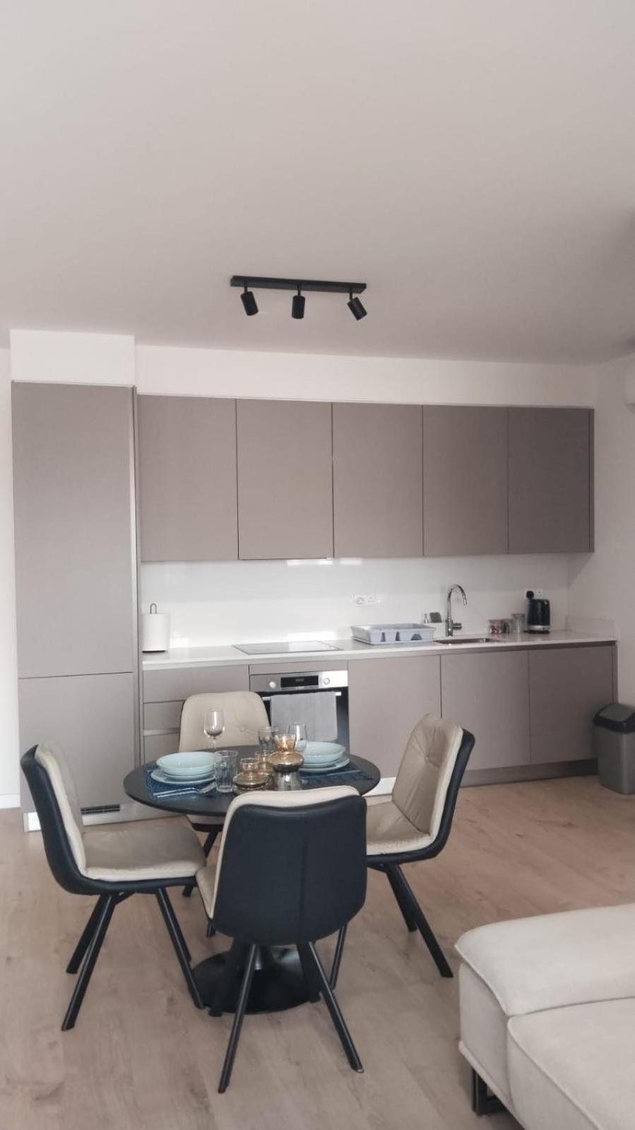 1-Bedroom Apartment with Balcony