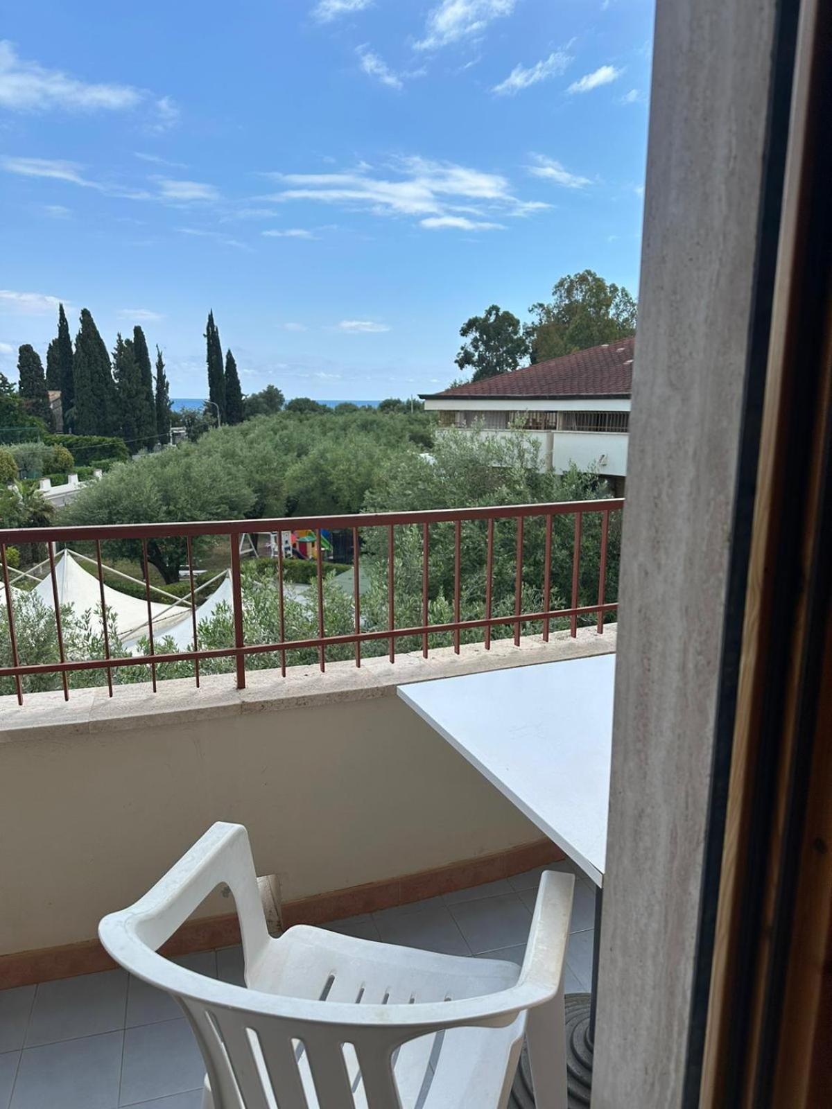 Standard Triple Room with Sea View