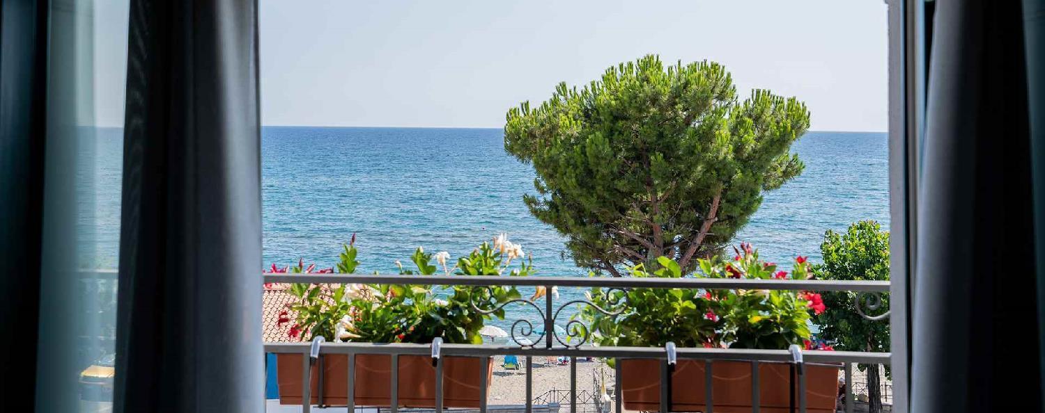 Double or Twin Room with Balcony photo 2