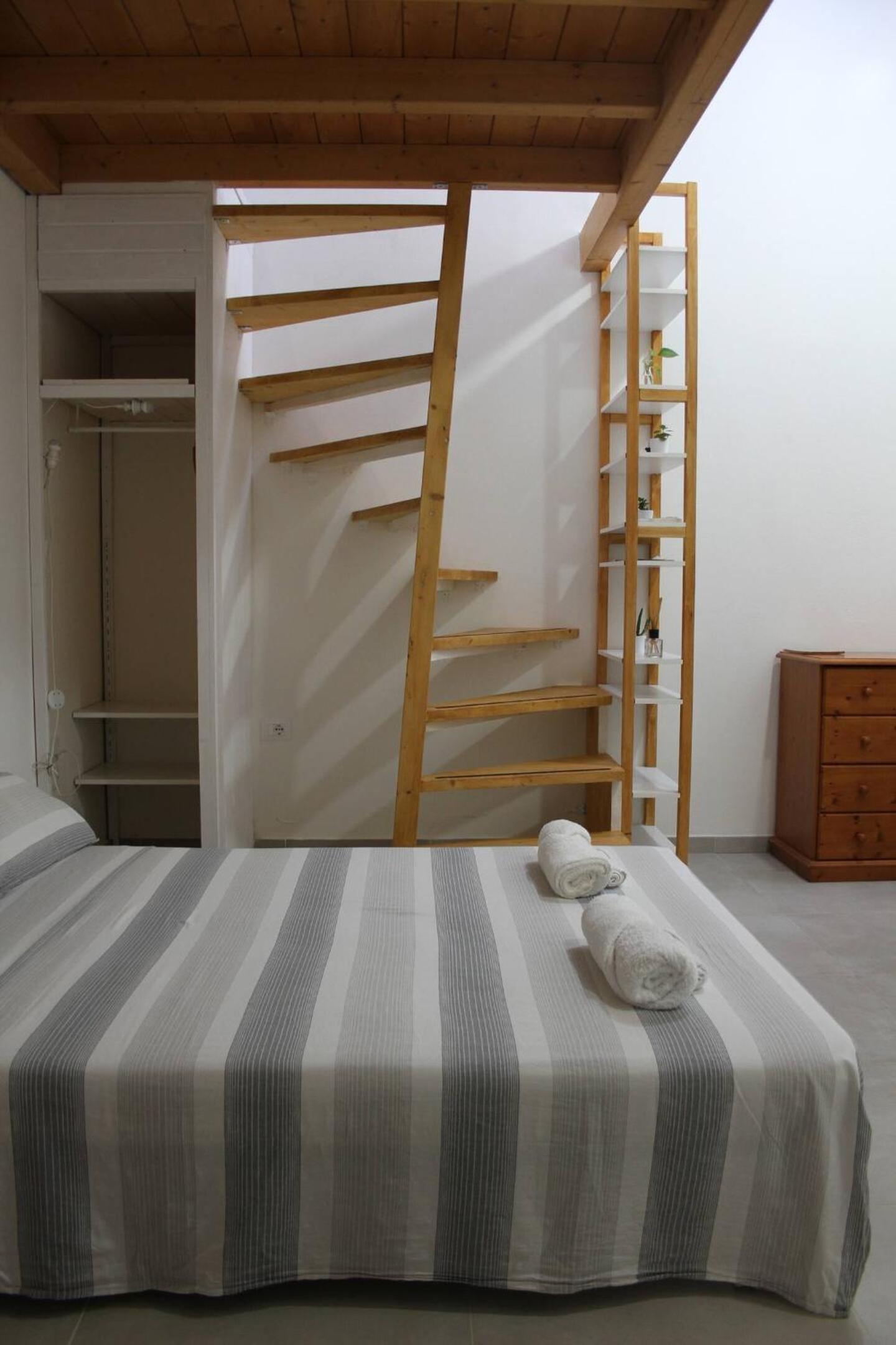 Studio - Split Level photo 3