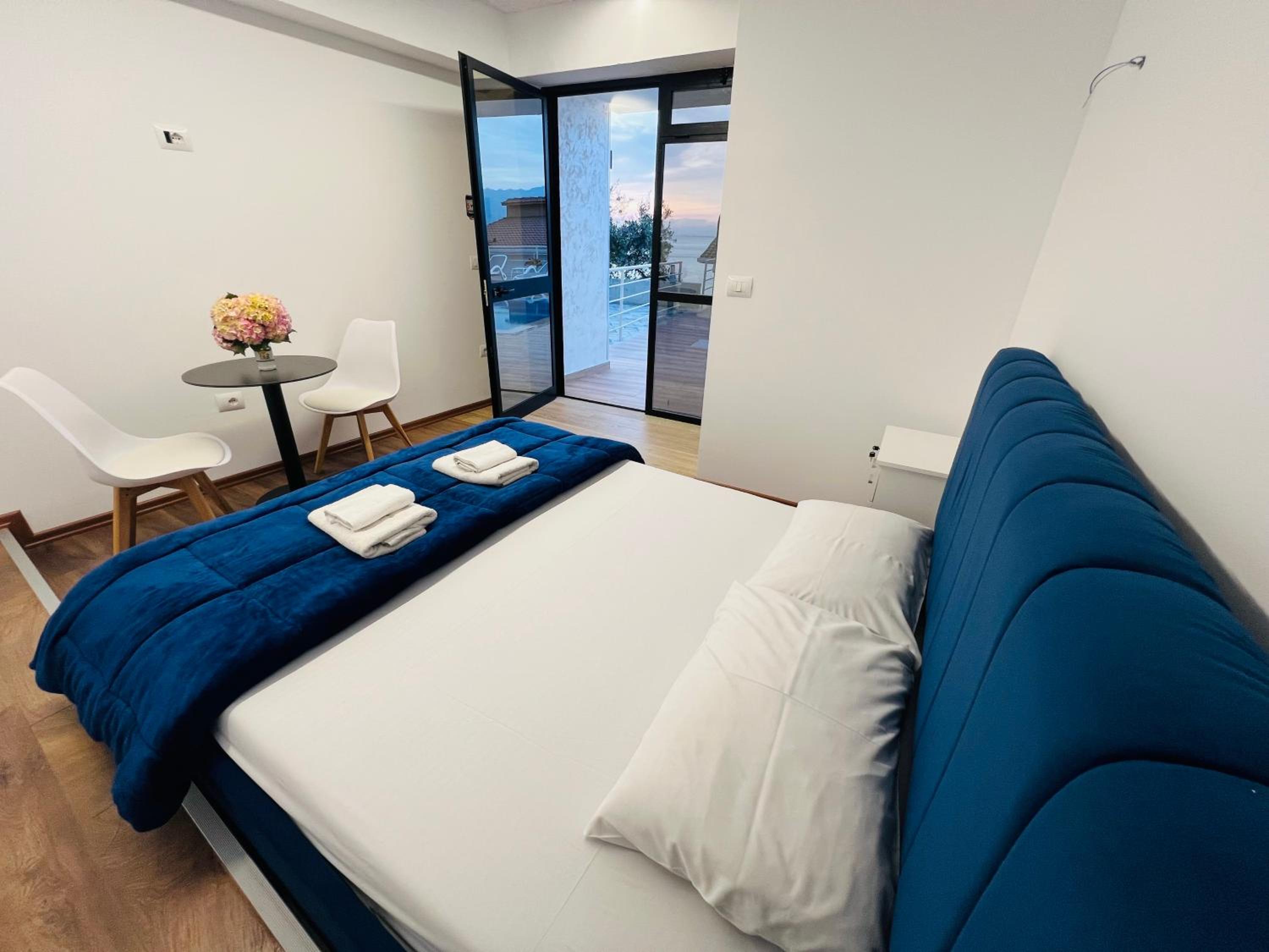 Double Room with Pool View