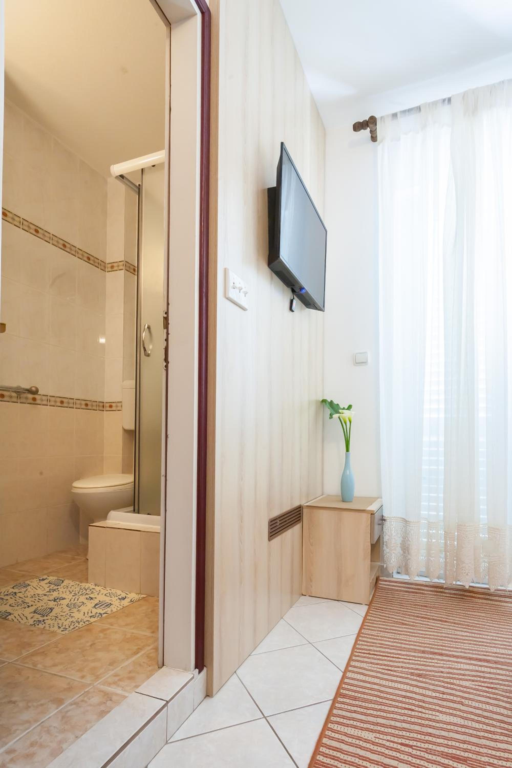 Double Room with Balcony photo 2