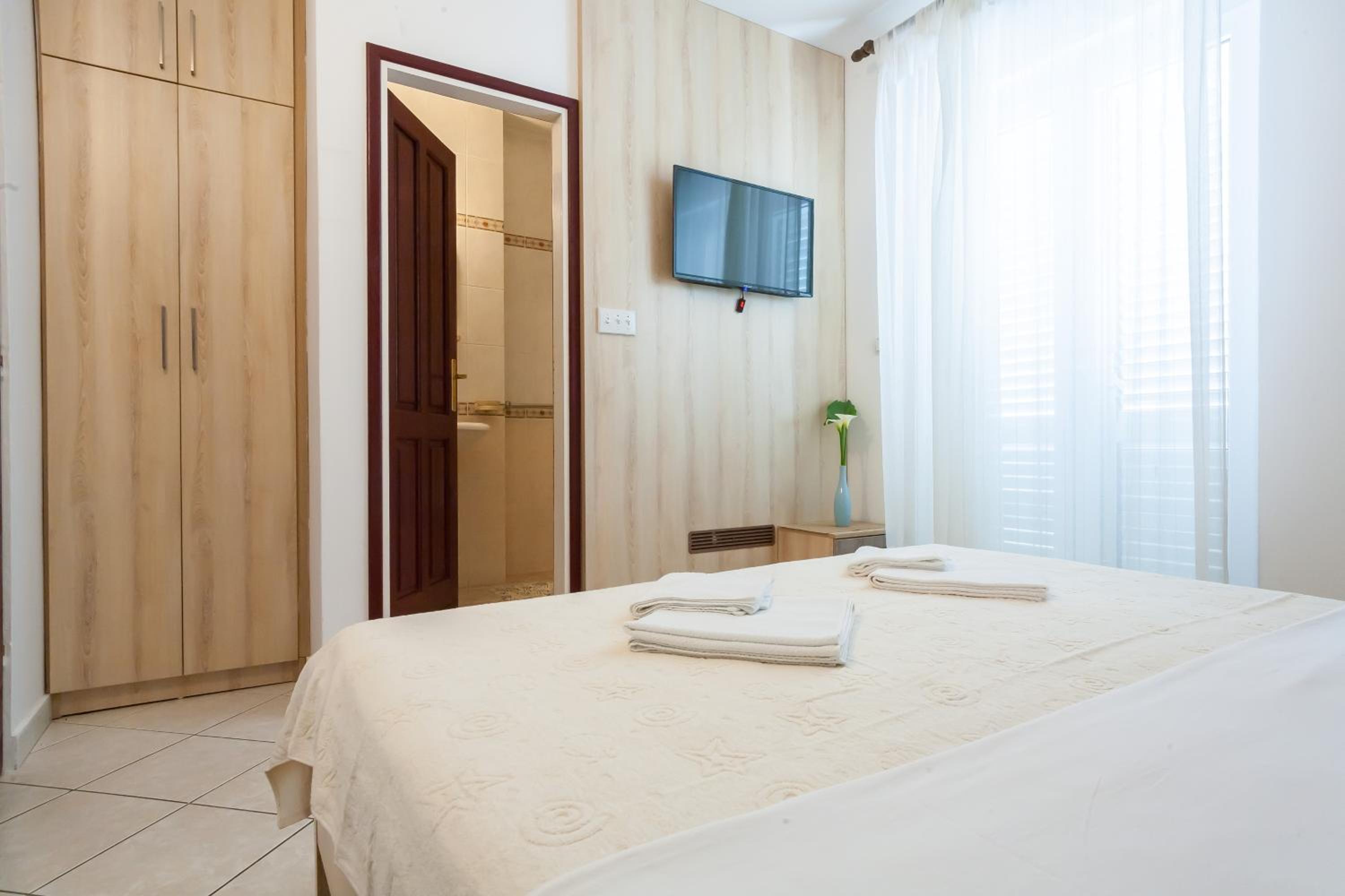 Double Room with Balcony photo 1