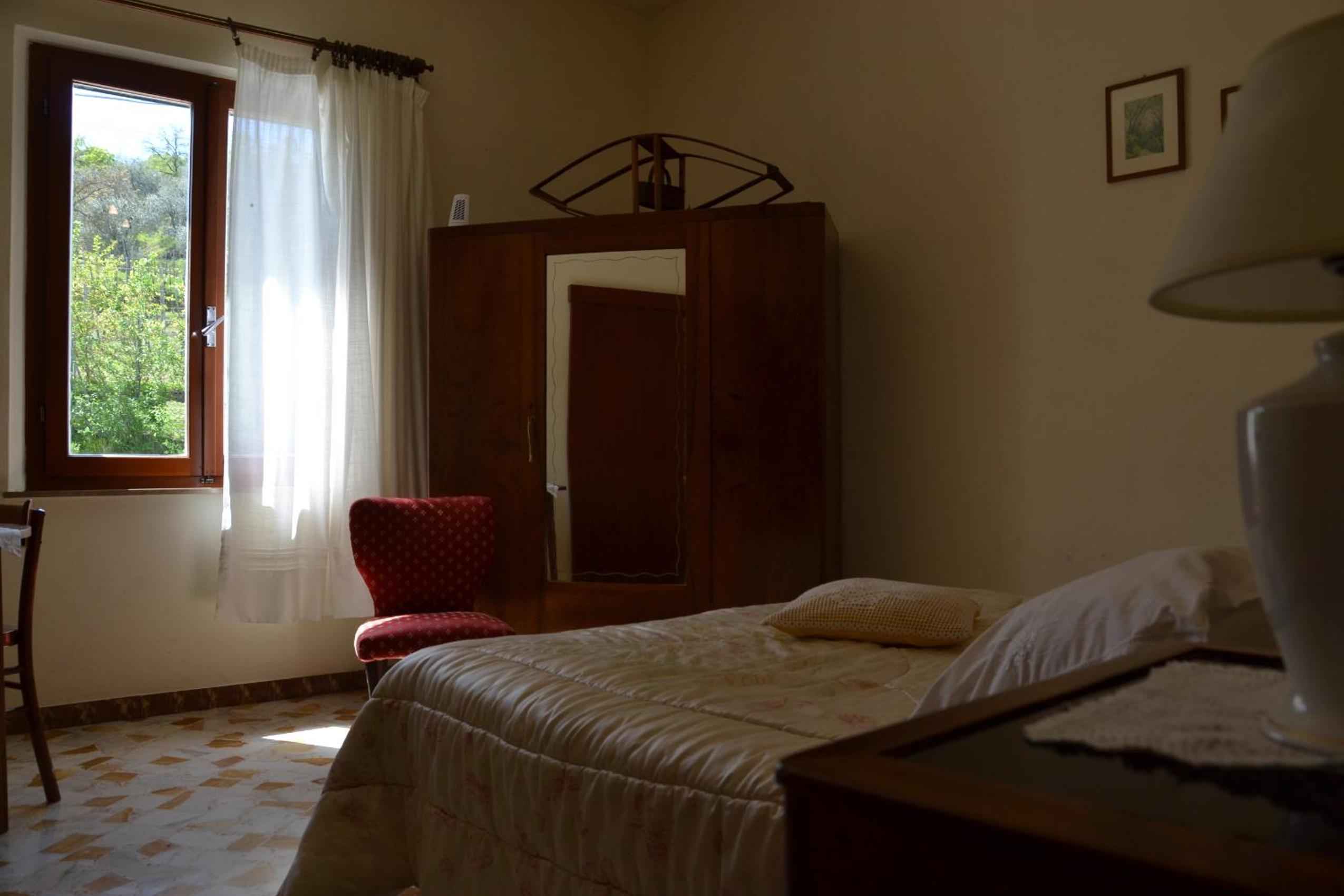 Double Room - Photo 4