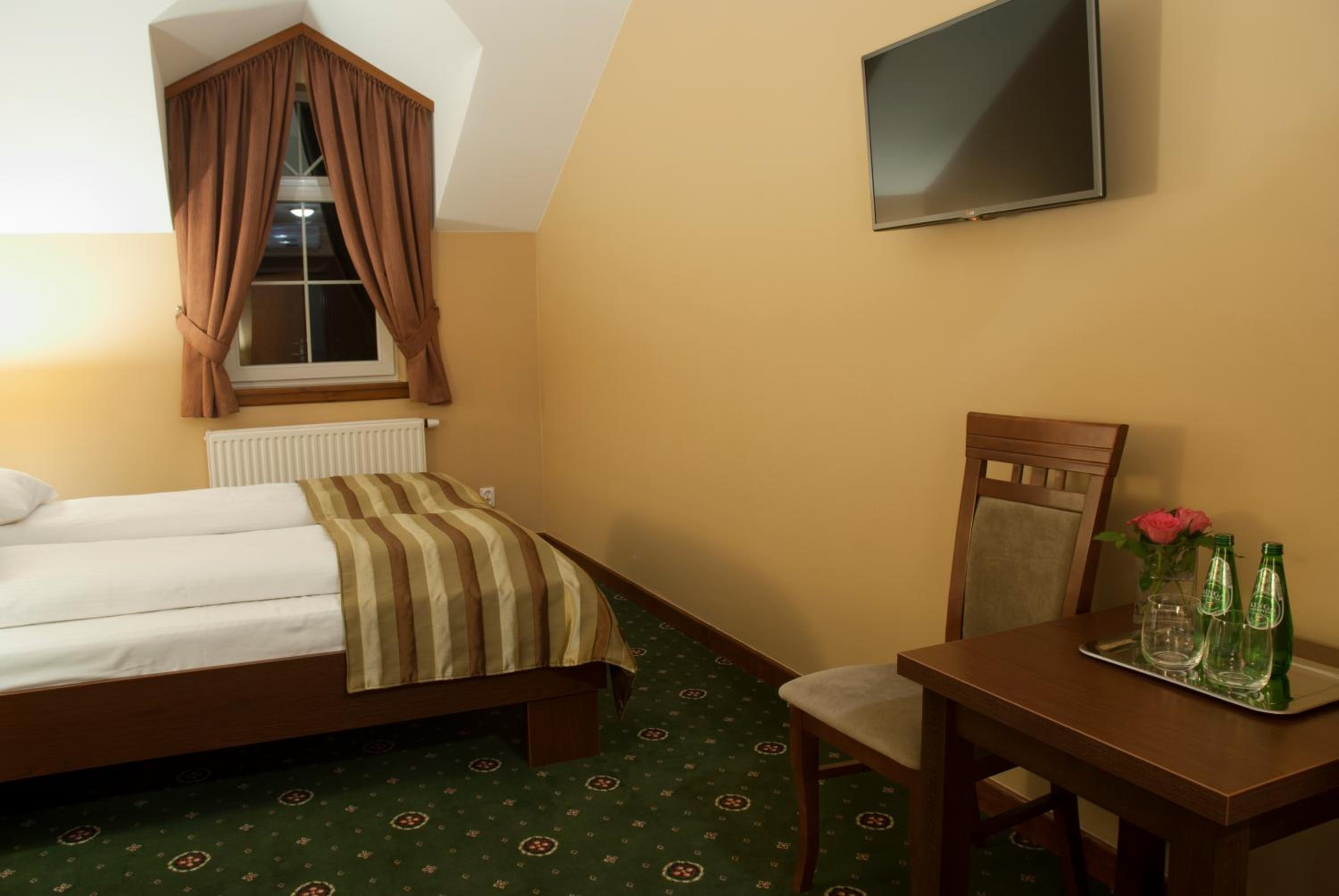 Triple Room - Photo 1