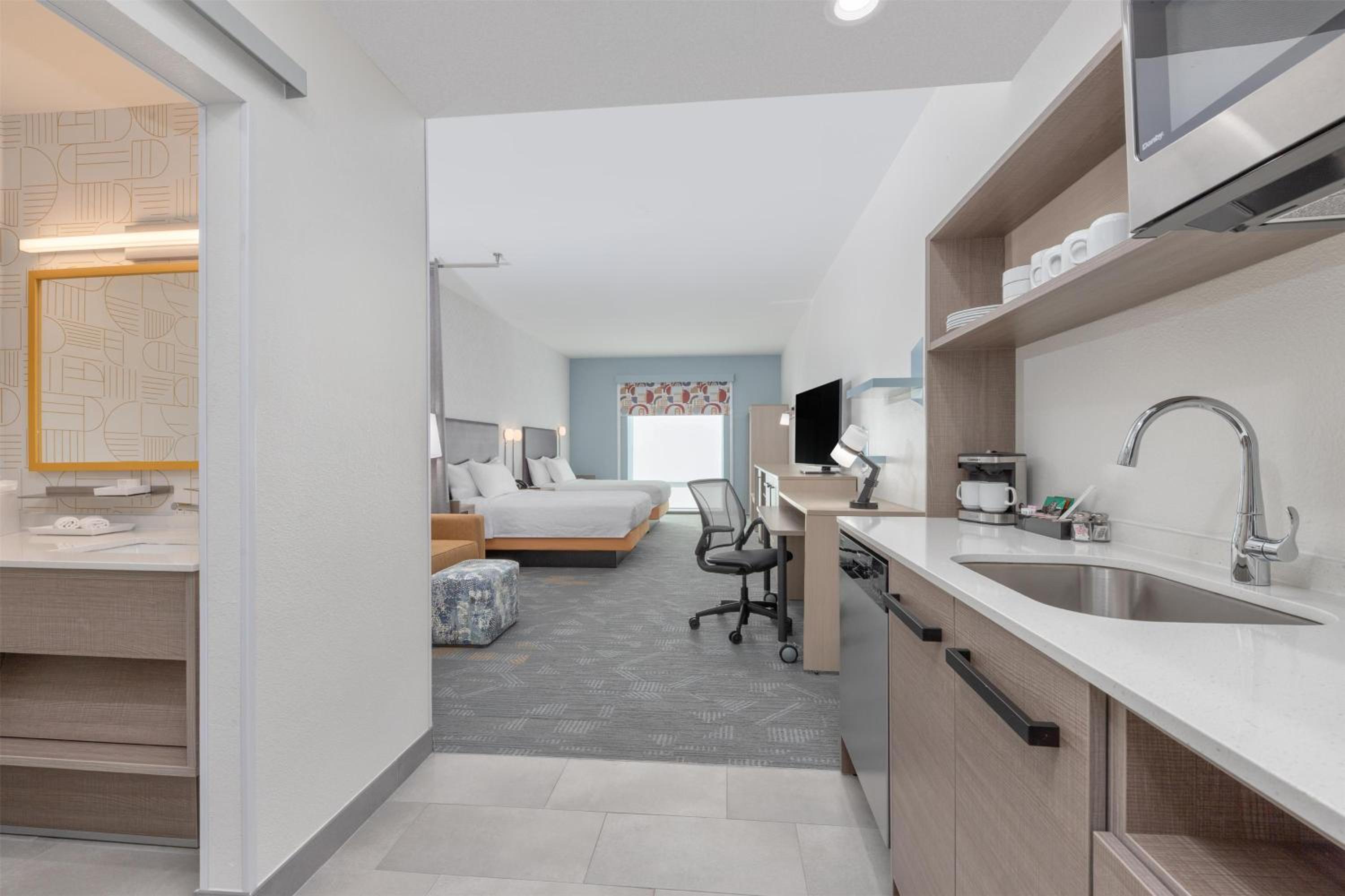 Studio Suite with Two Queen Beds - Photo 1
