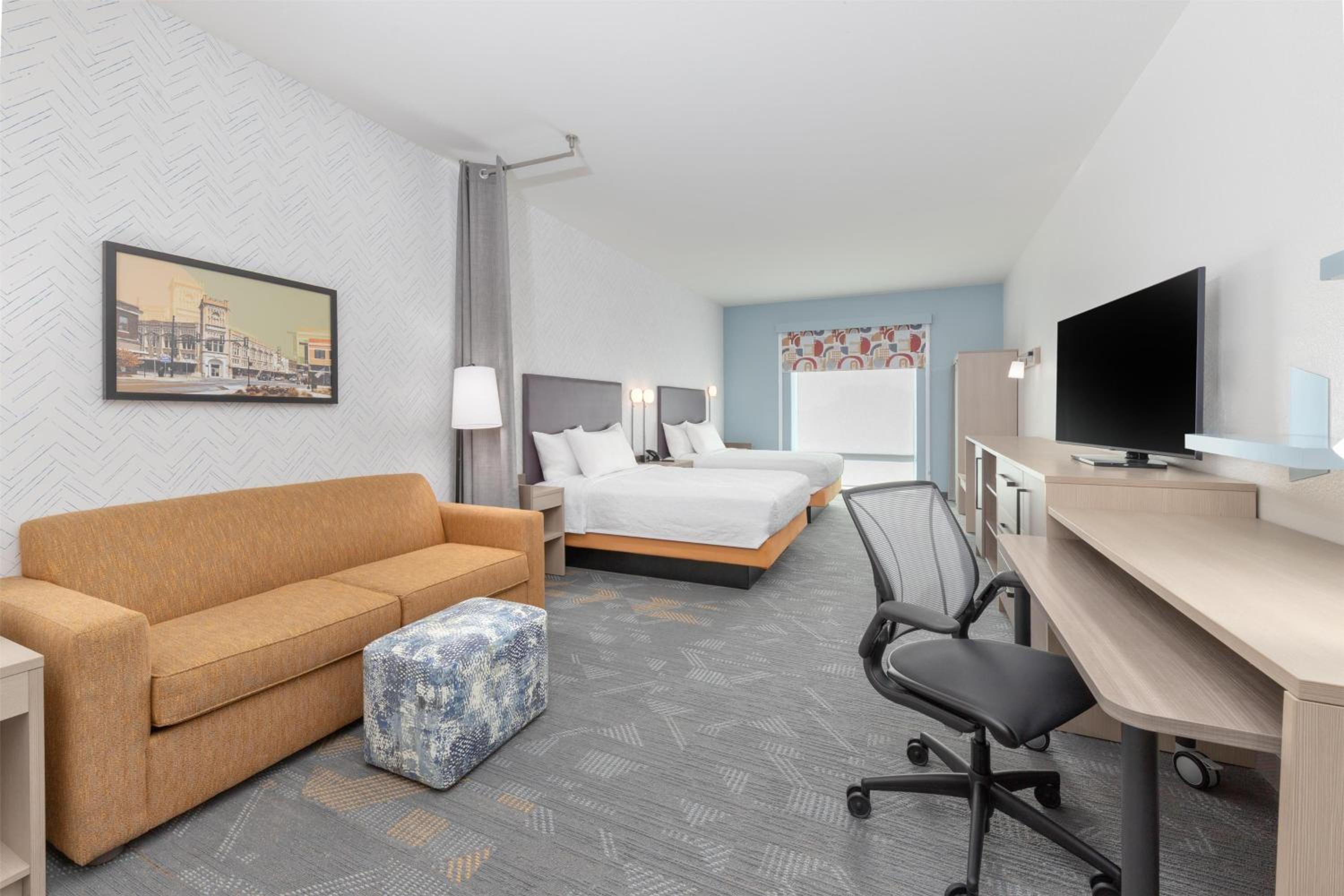 Studio Suite with Two Queen Beds - Photo 2