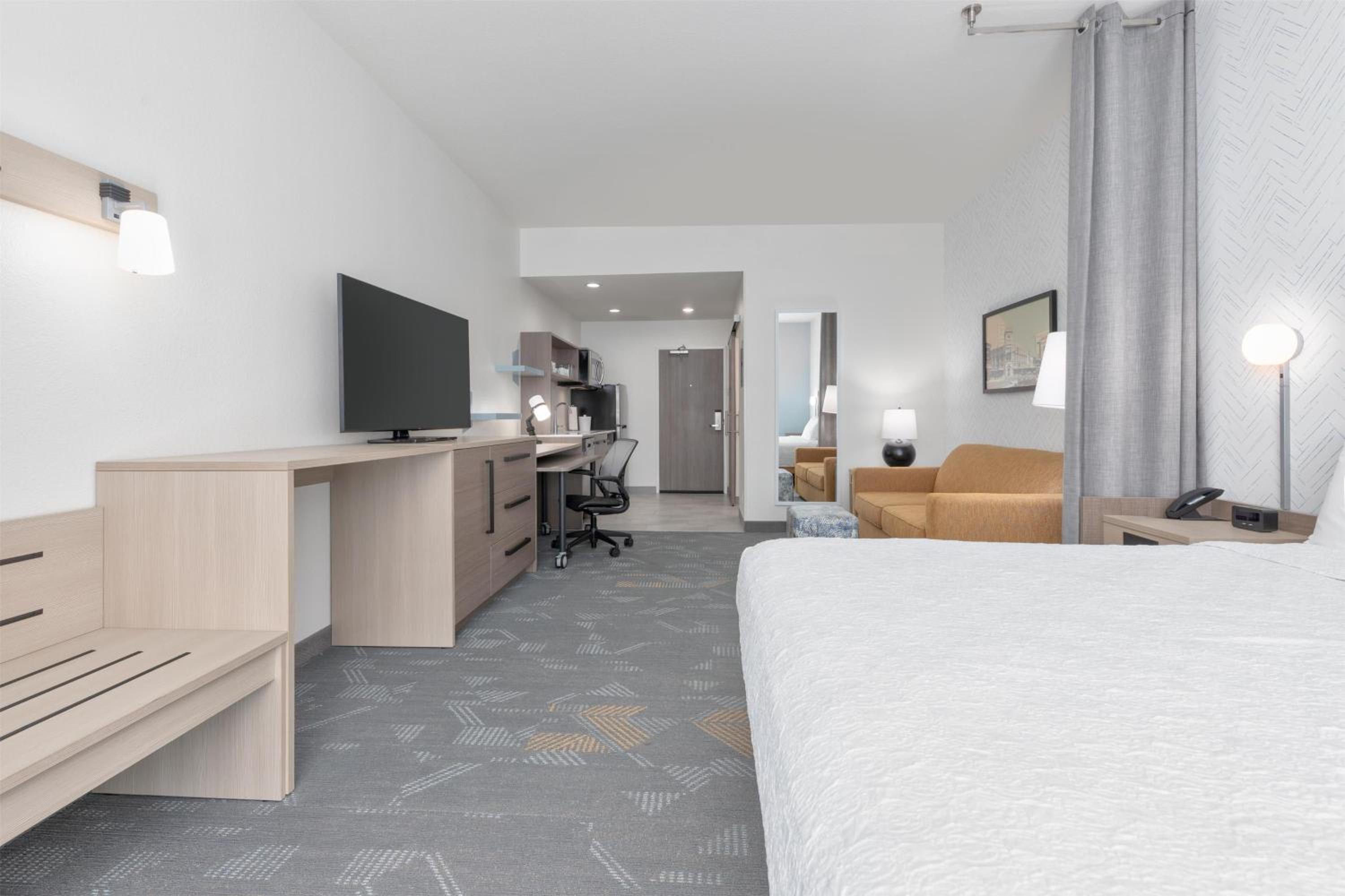 King Studio Suite - Hearing Access - Photo 2