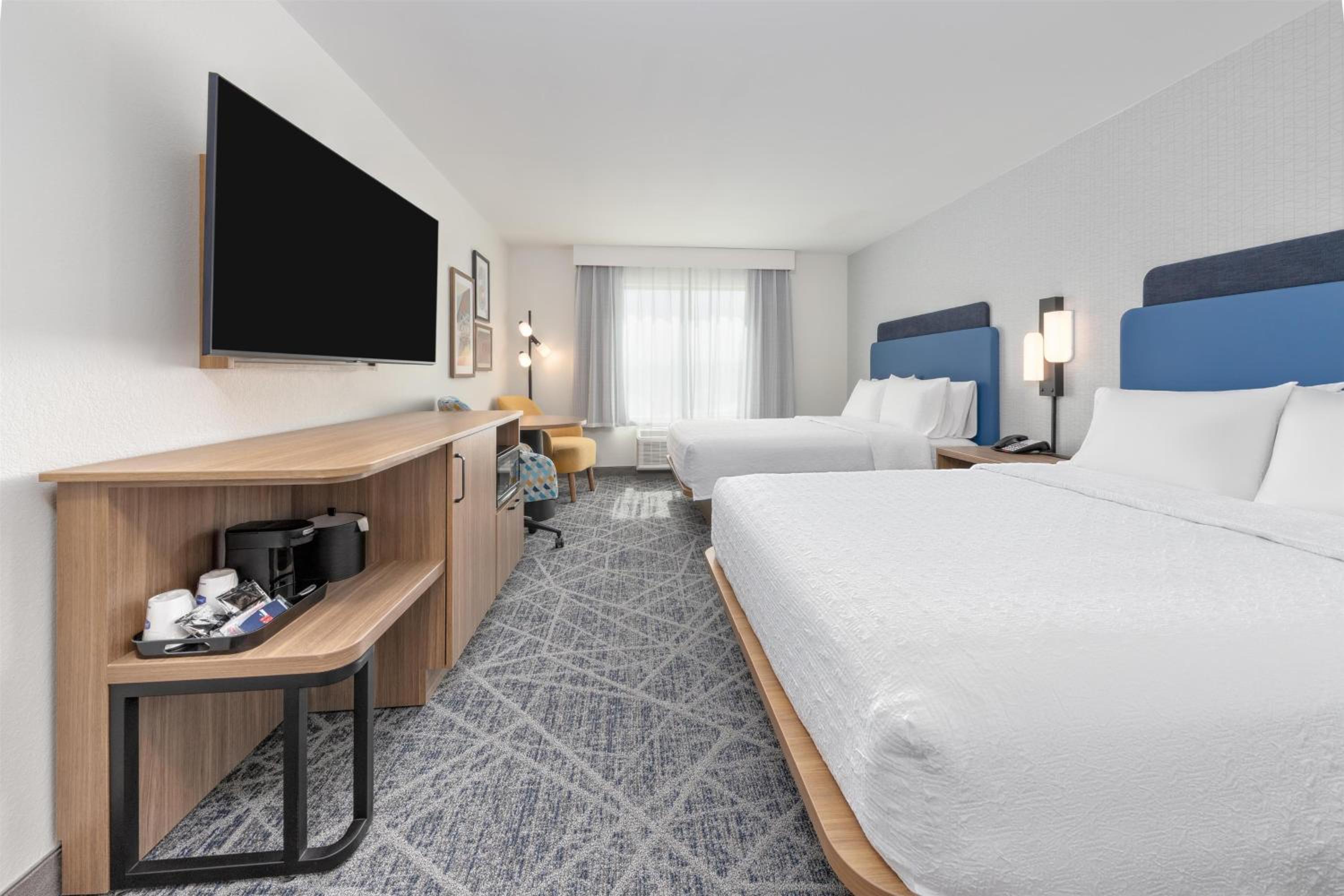 Queen Room with Two Queen Beds - Photo 1
