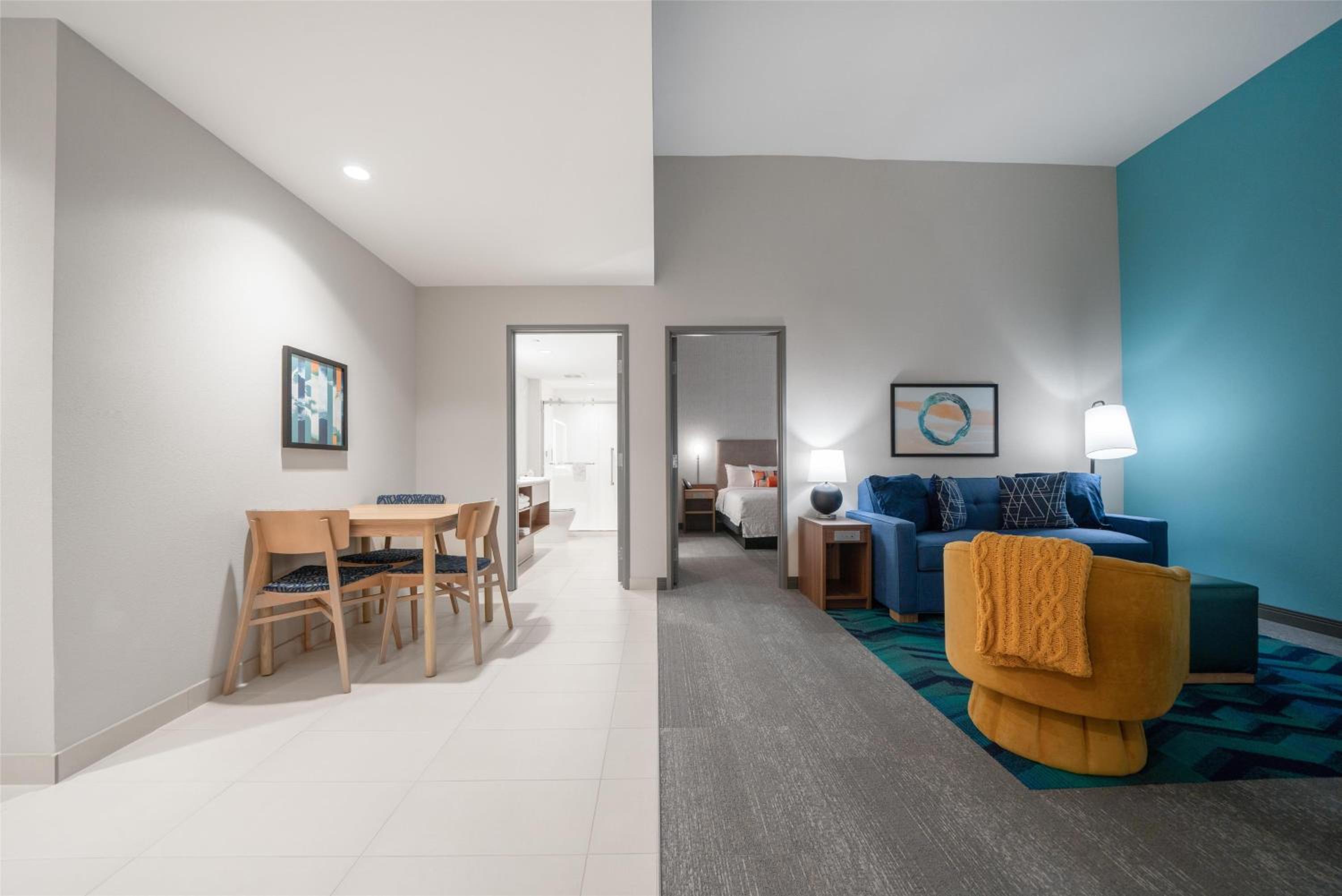 One-Bedroom King Suite