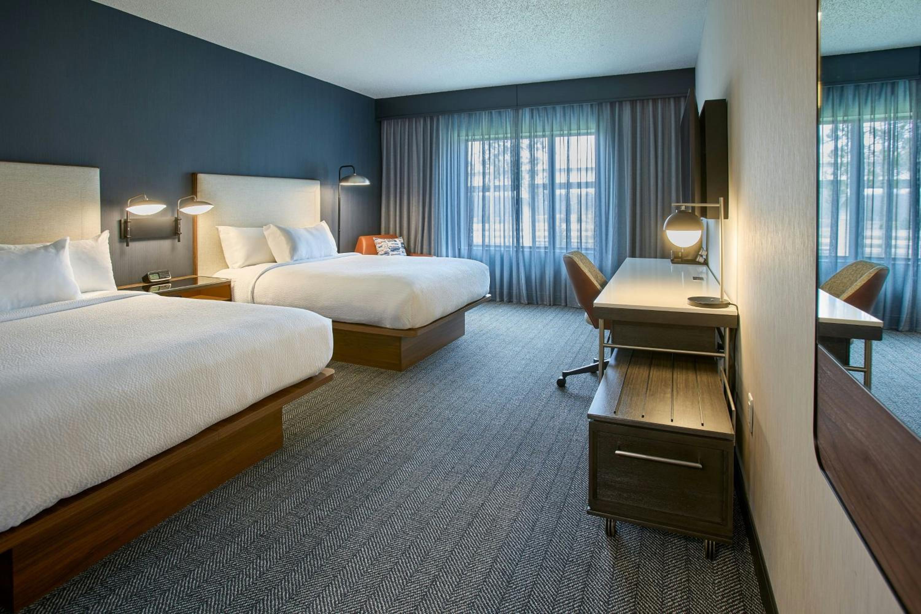 Queen Room with Two Queen Beds and Bathtub - Mobility Access - Photo 1