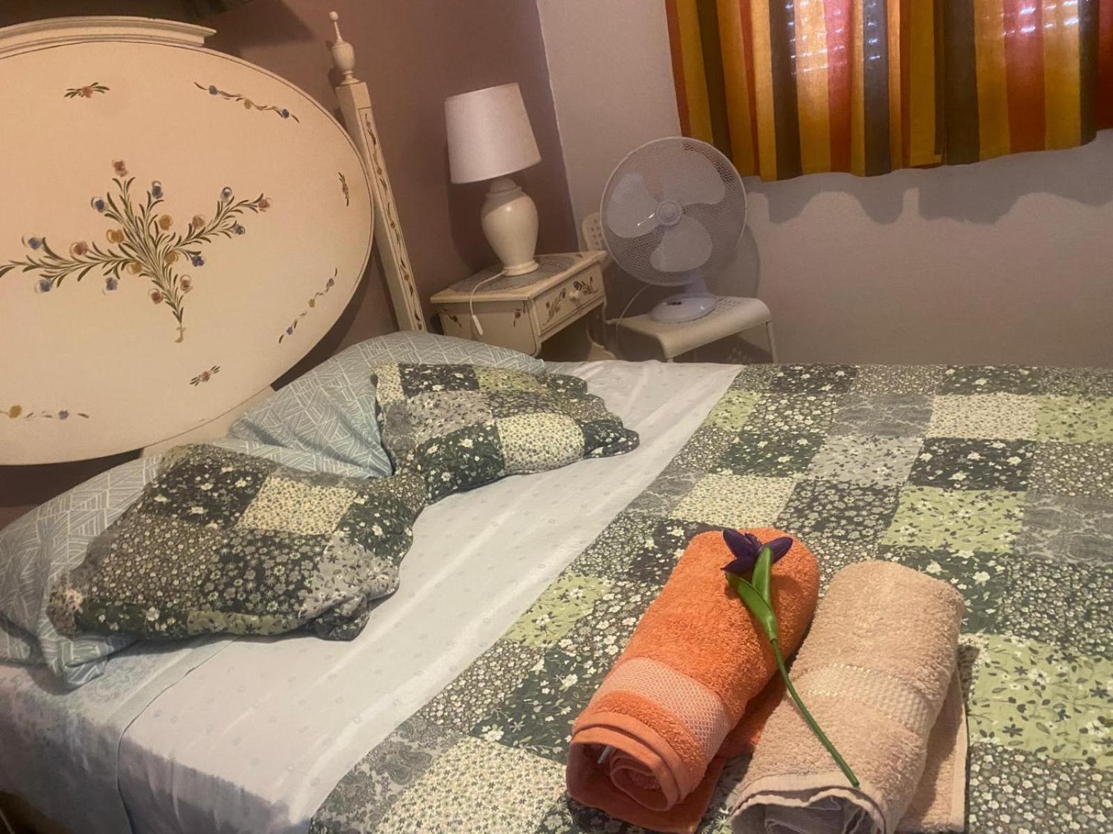 Double Room with Shared Bathroom photo 3