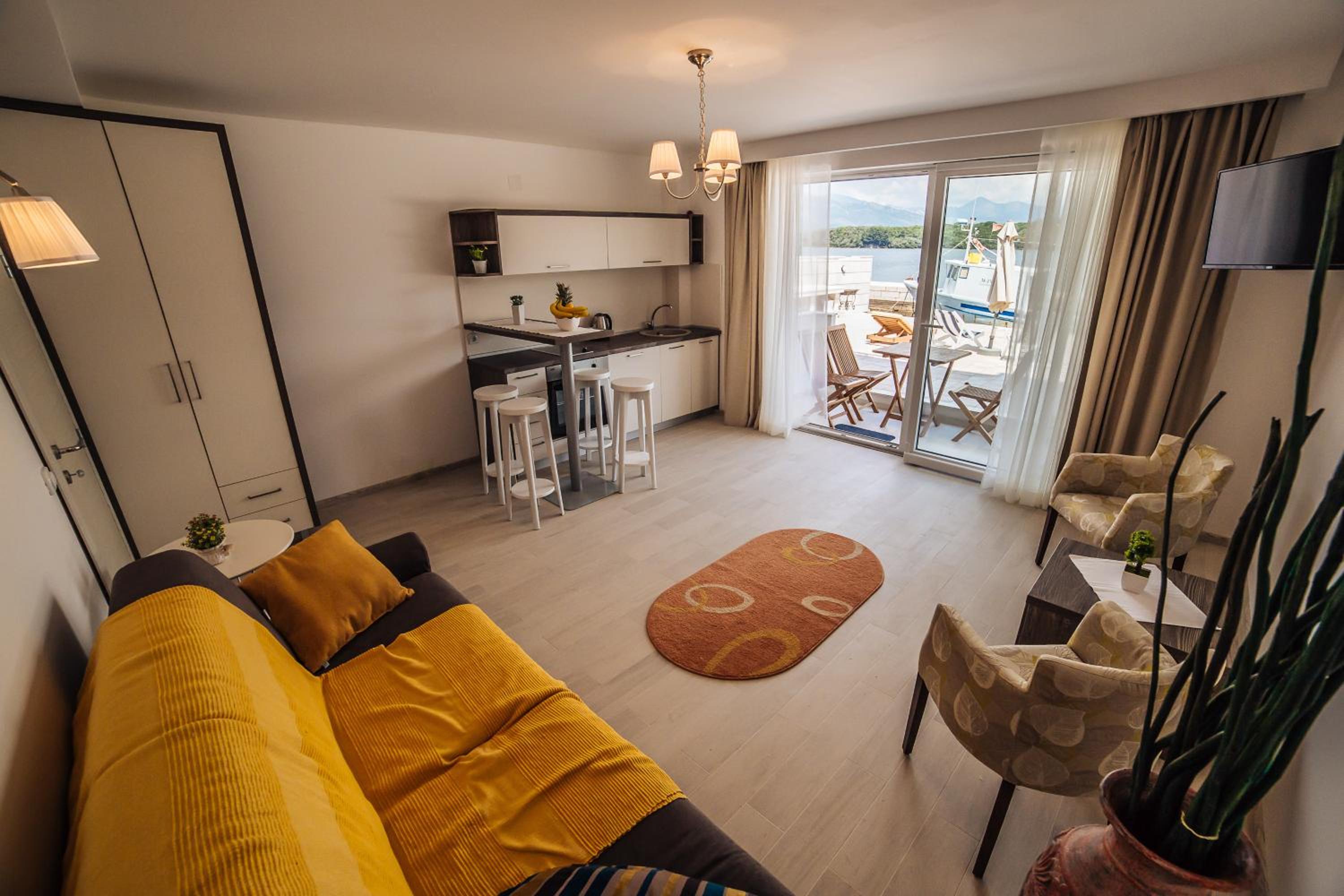 Apartment with Sea View photo 2