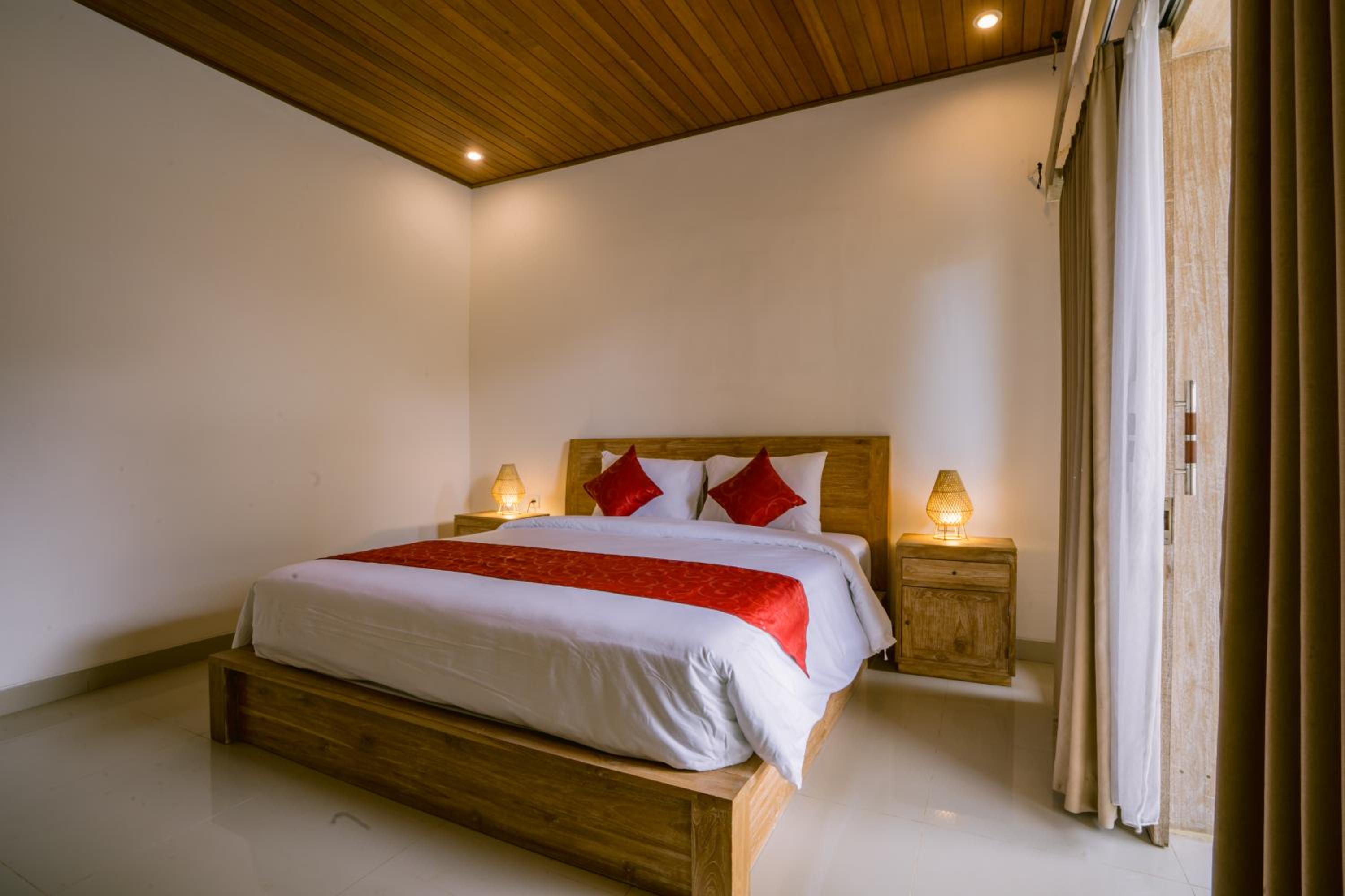 Double Room with Patio photo 2