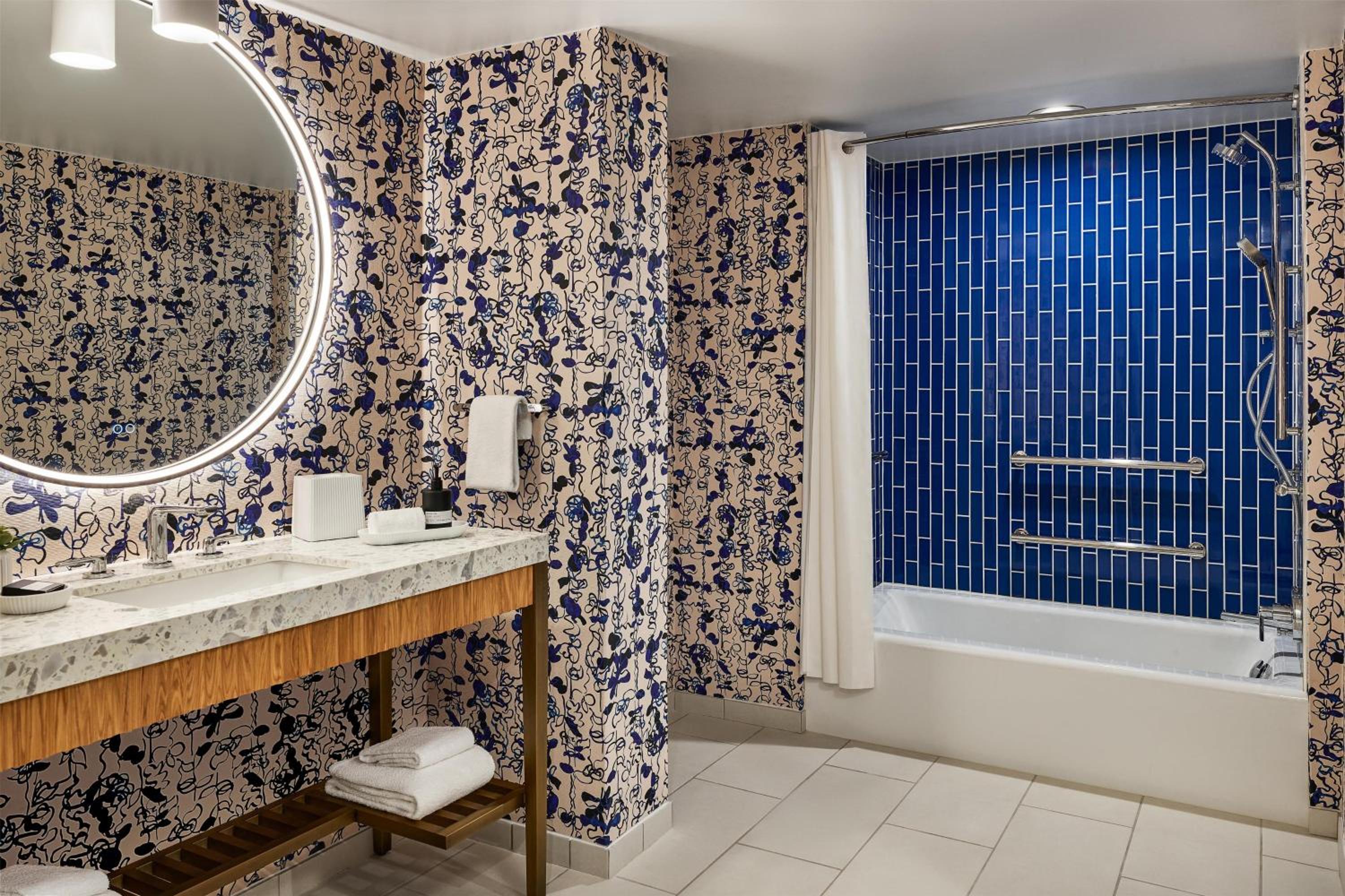 Luxury King Room with Tub - Mobility and Hearing Accessible - Photo 7