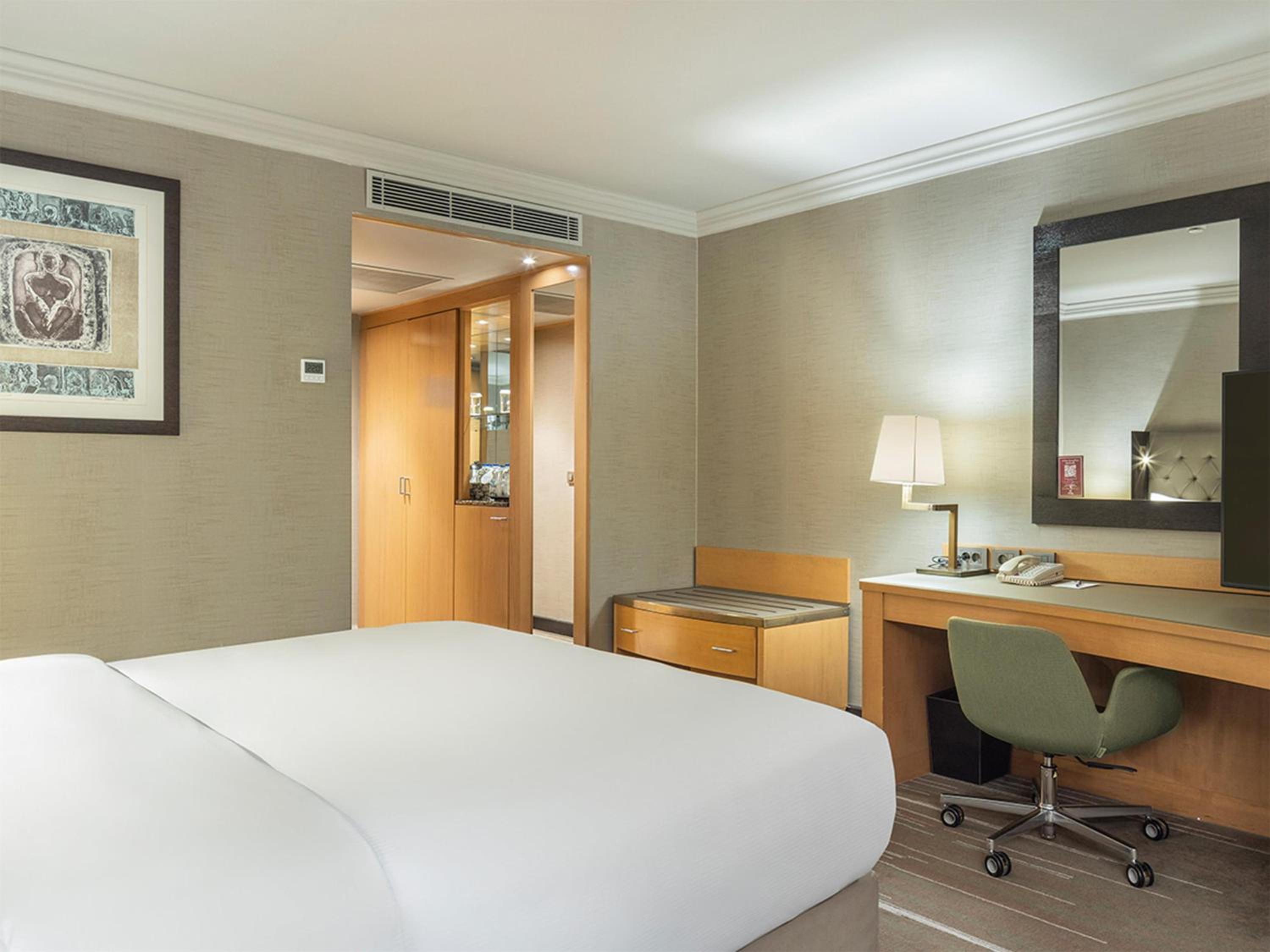King Room - Mobility Accessible