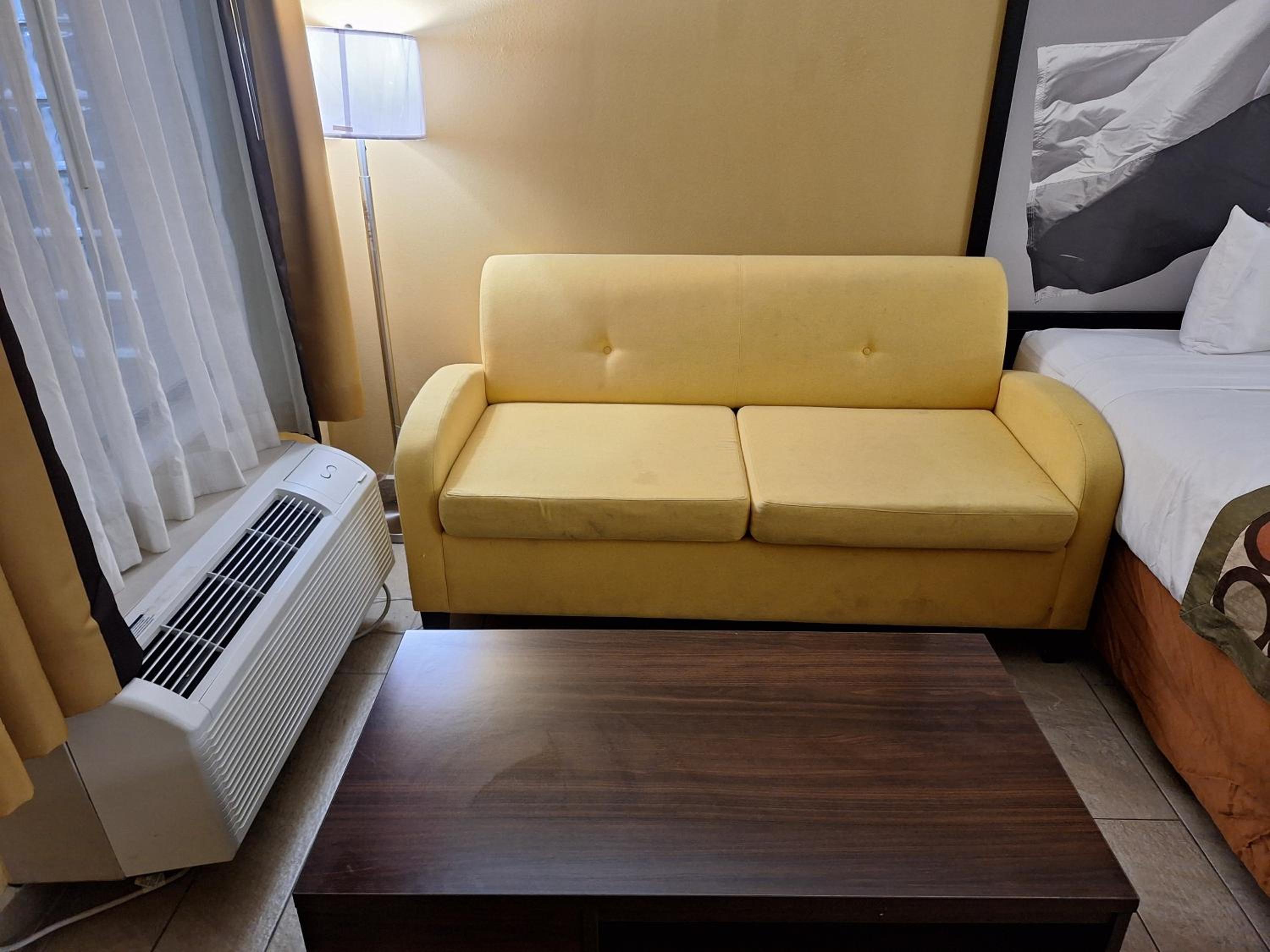 Queen Room with Two Queen Beds with Sofa Bed and Roll-In Shower - Mobility Accessible/Non-Smoking - Photo 5