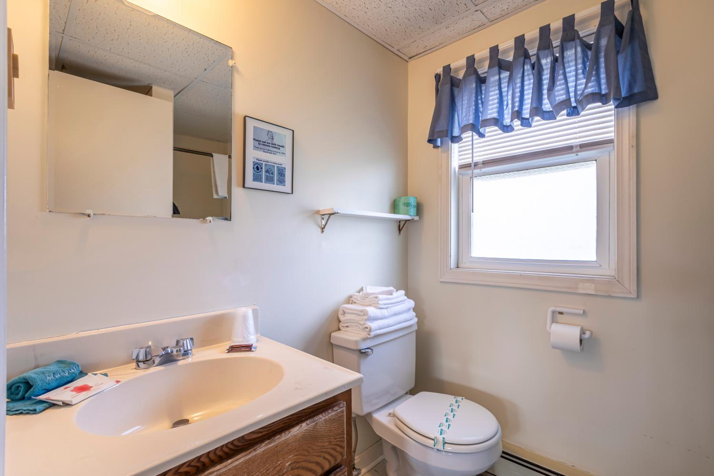 Value Two Double Bed Basic Efficiency - Non Air Conditioned (no pets + no smoking)