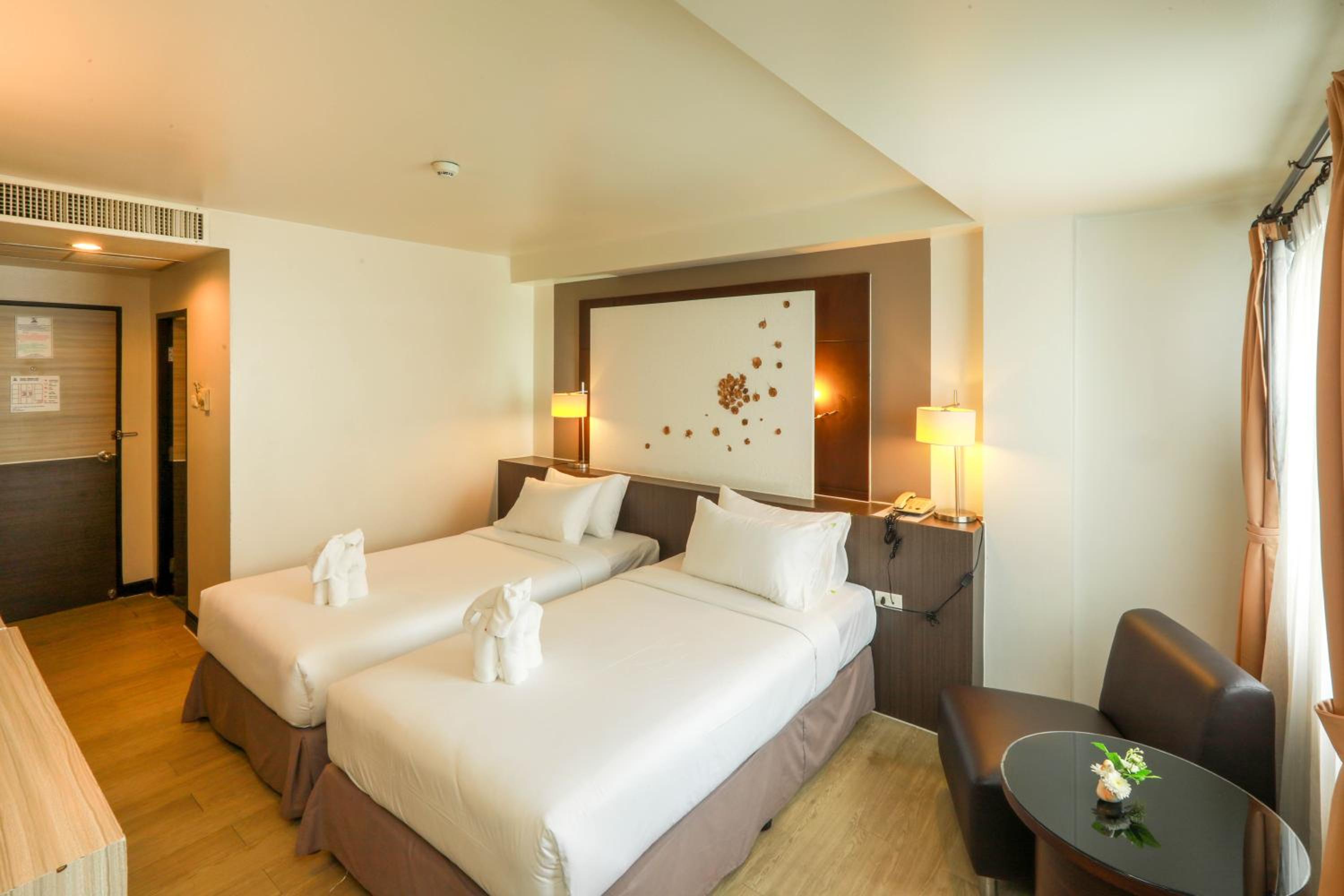 Standard Twin Room - Photo 2