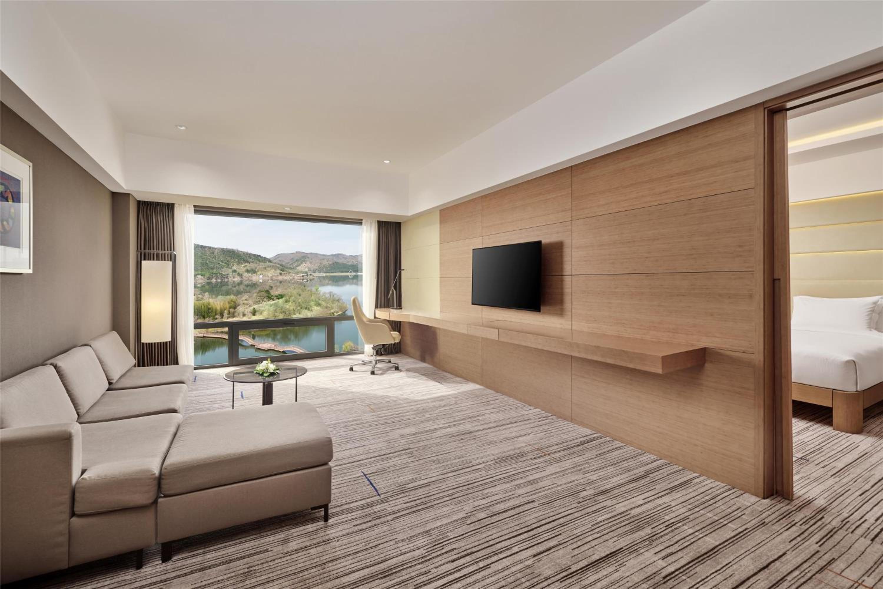 Premium Twin Suite