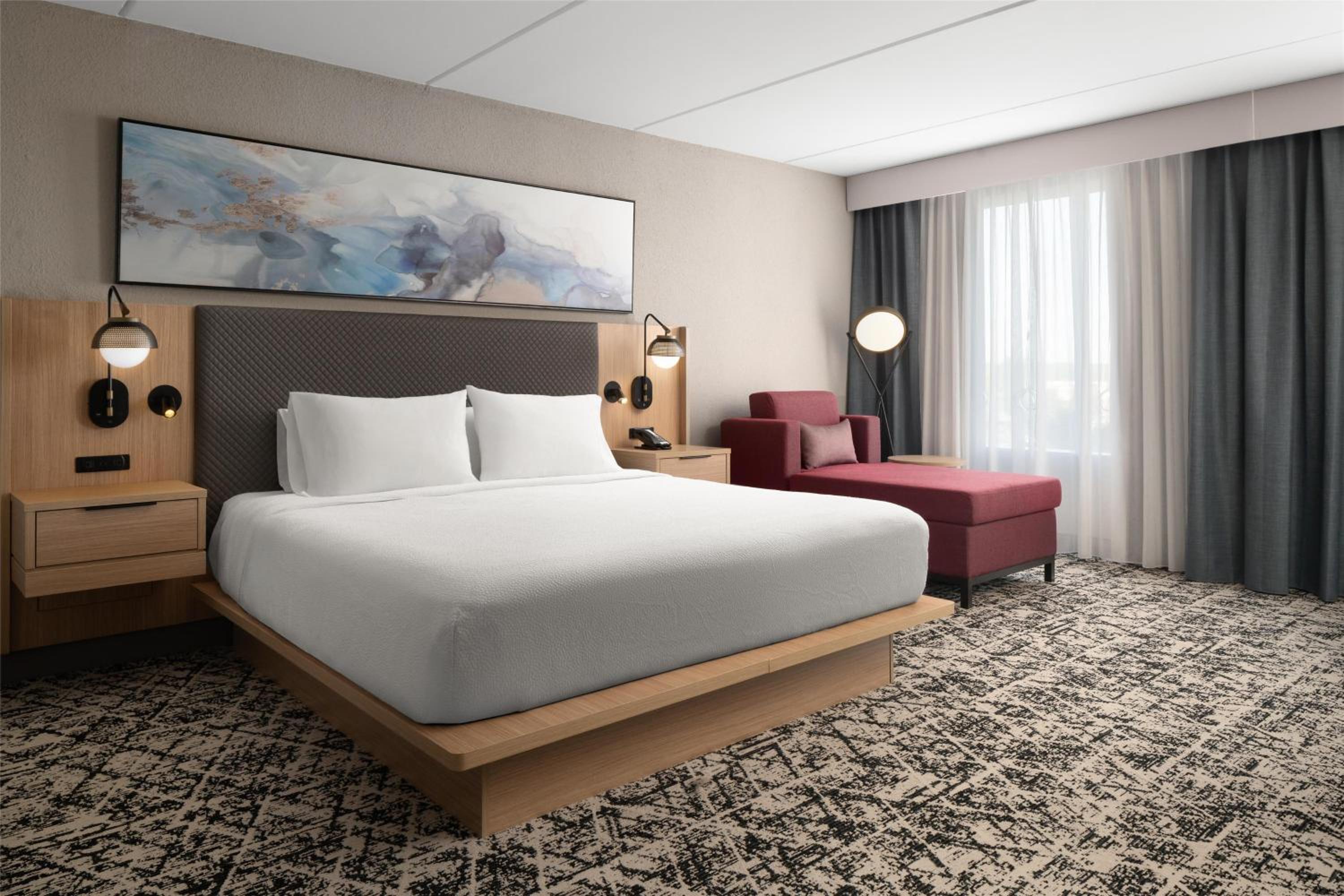 King Room with Tub - Mobility and Hearing Access