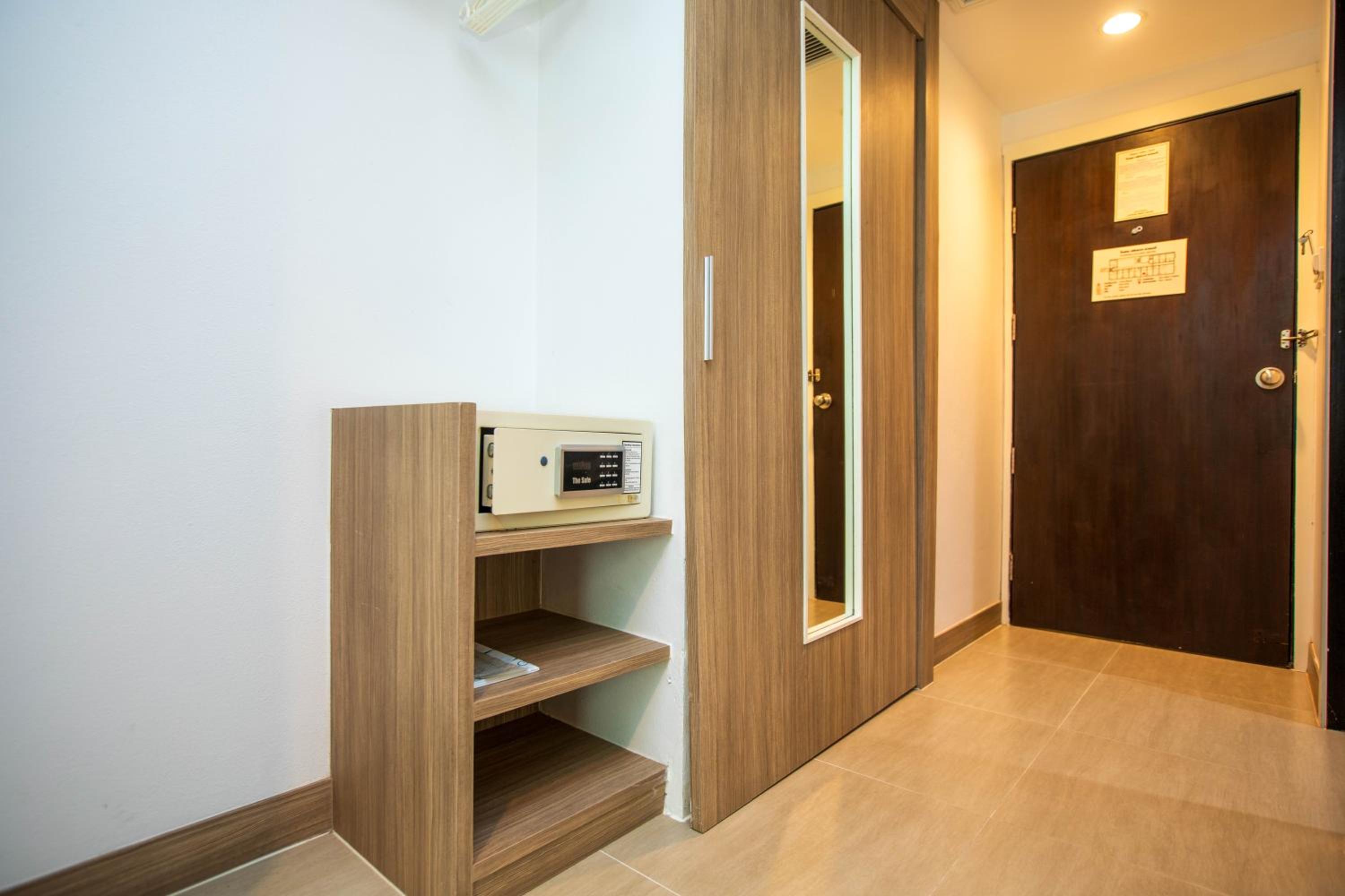 Superior Twin Room - Photo 4