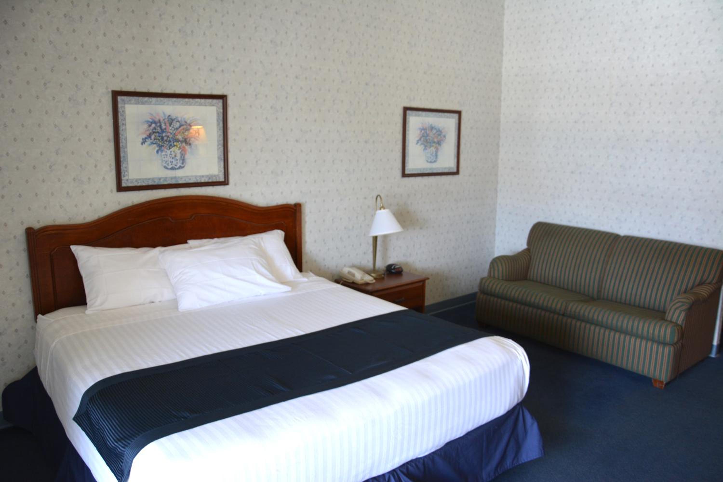 King Studio Suite - Non-Smoking - Photo 7