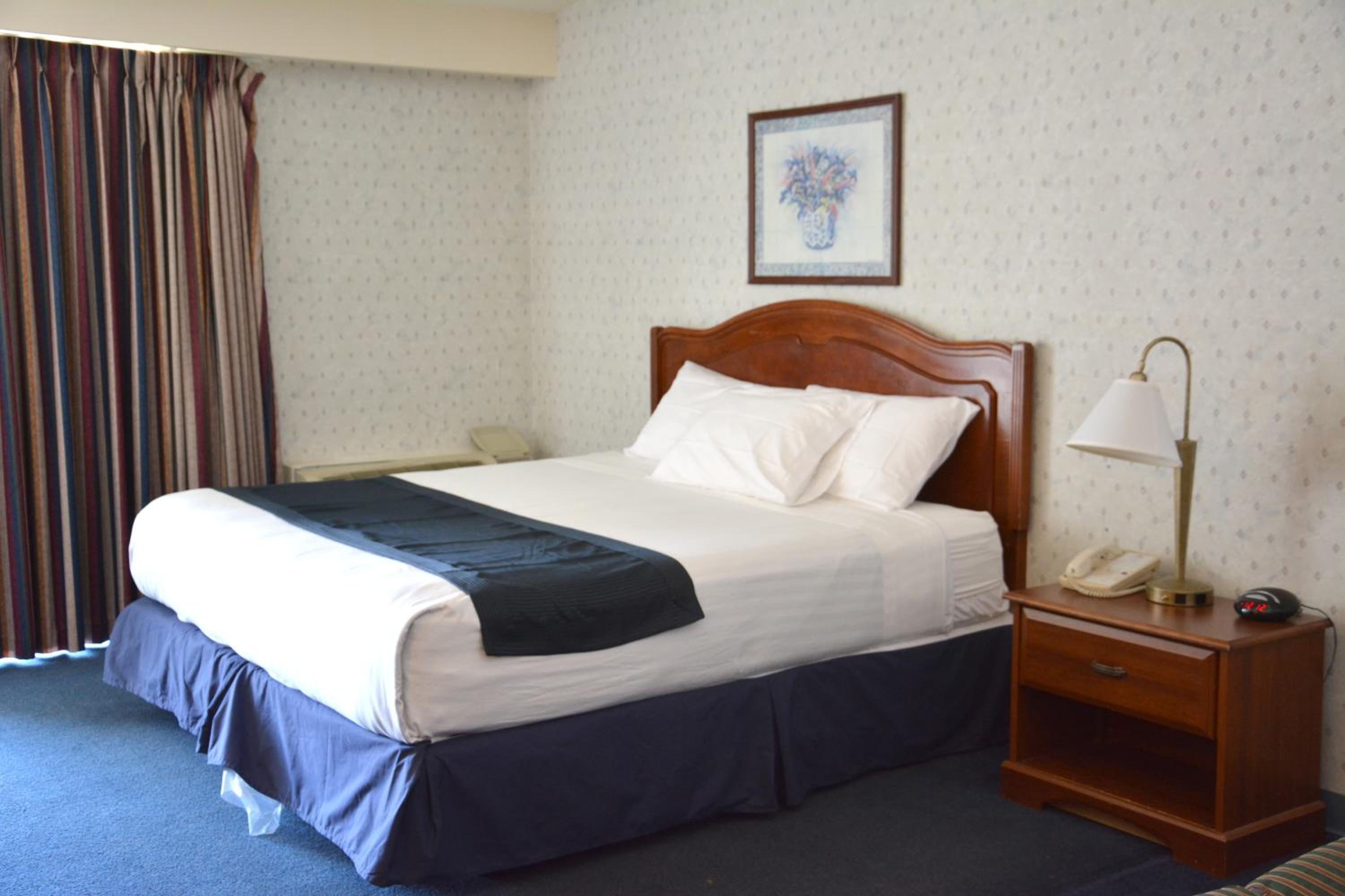King Room - Mobility Access/Non-Smoking - Photo 6