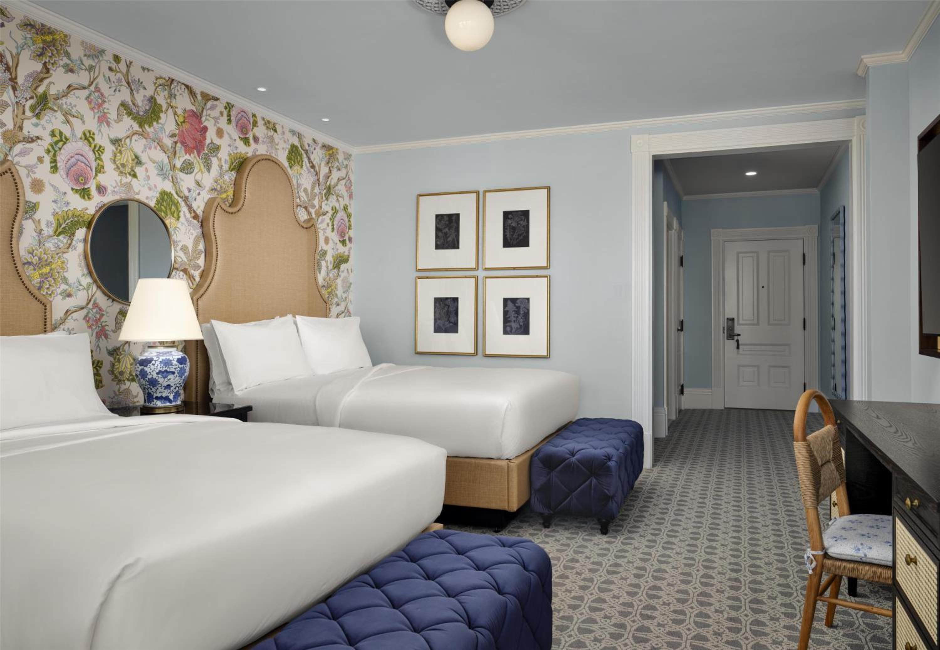 Victorian Queen Room with Two Queen Beds - Hearing Accessible - Photo 1