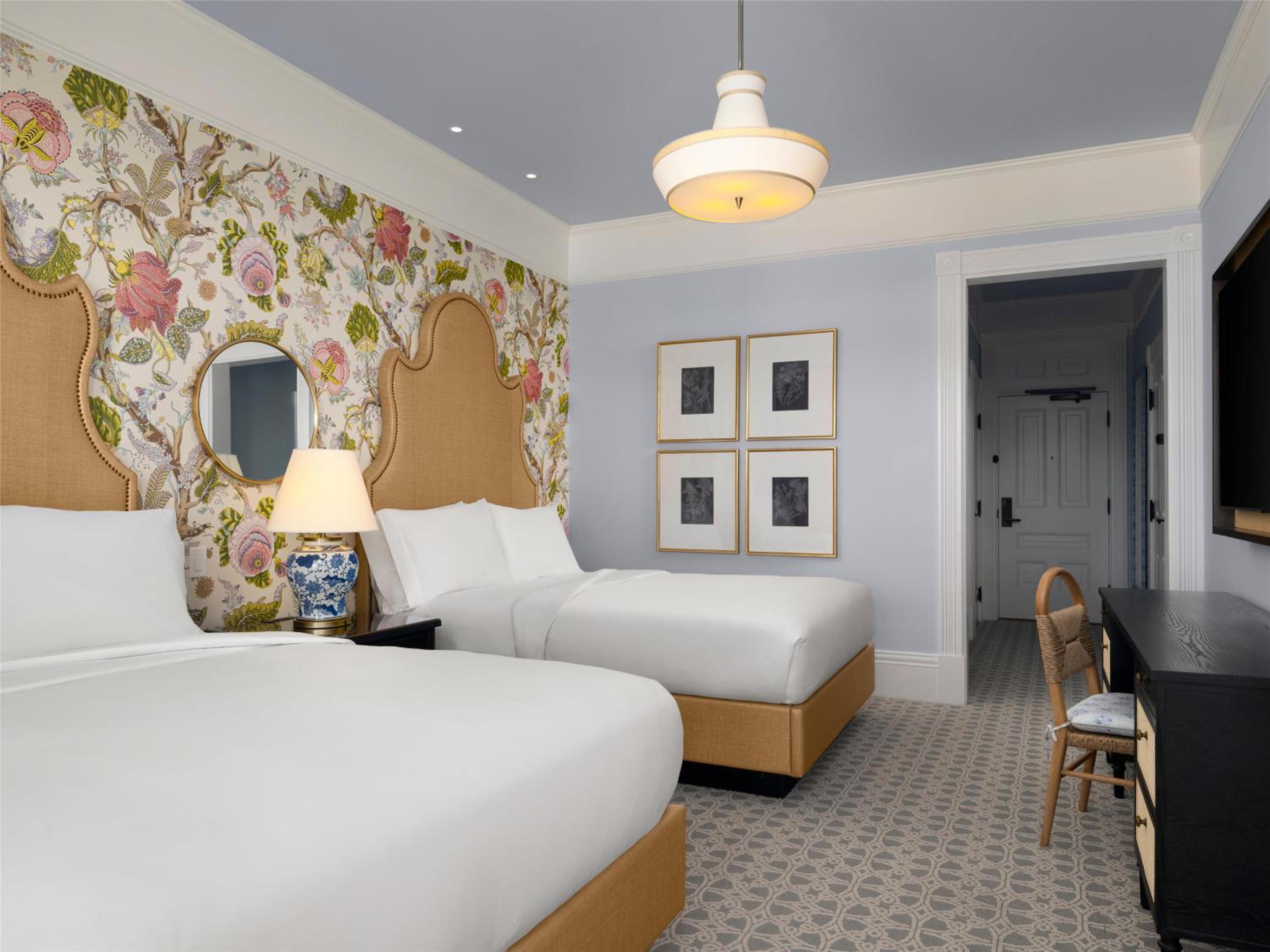 Victorian Queen Room with Two Queen Beds - Hearing Accessible - Photo 2