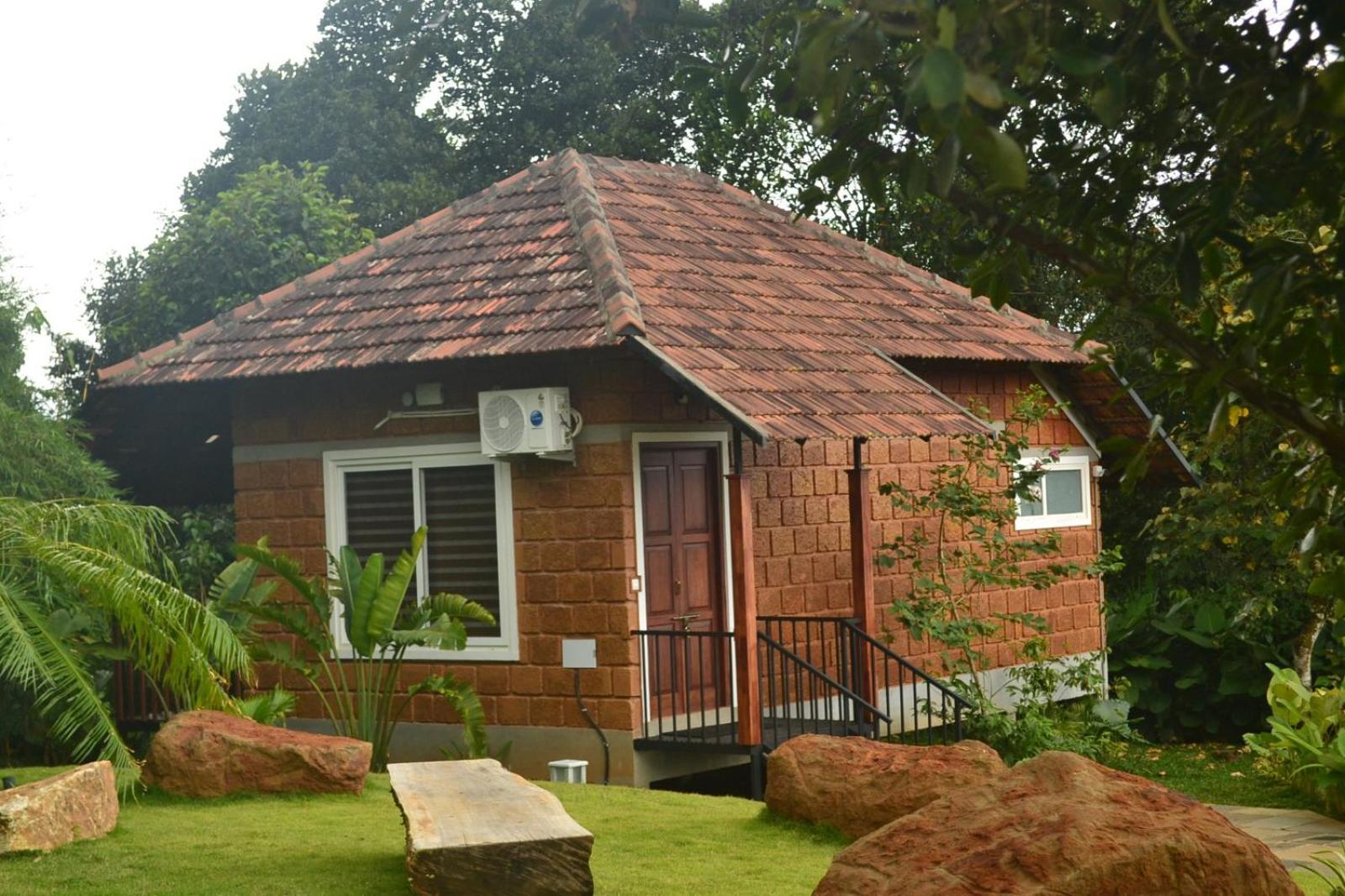 Cottage with Garden View