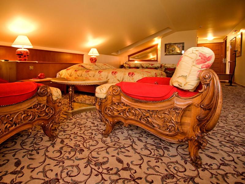 Penthouse Suite - Photo 10