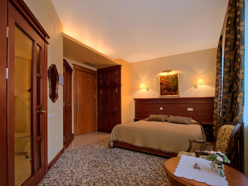 Standard Double Room - Photo 3
