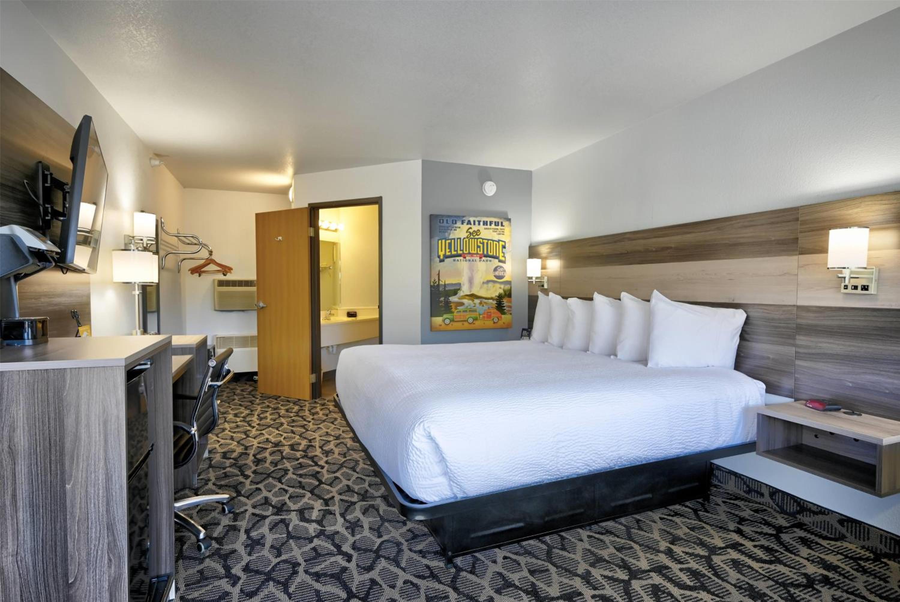 King Room with Mountain View - Non-Smoking - Photo 4