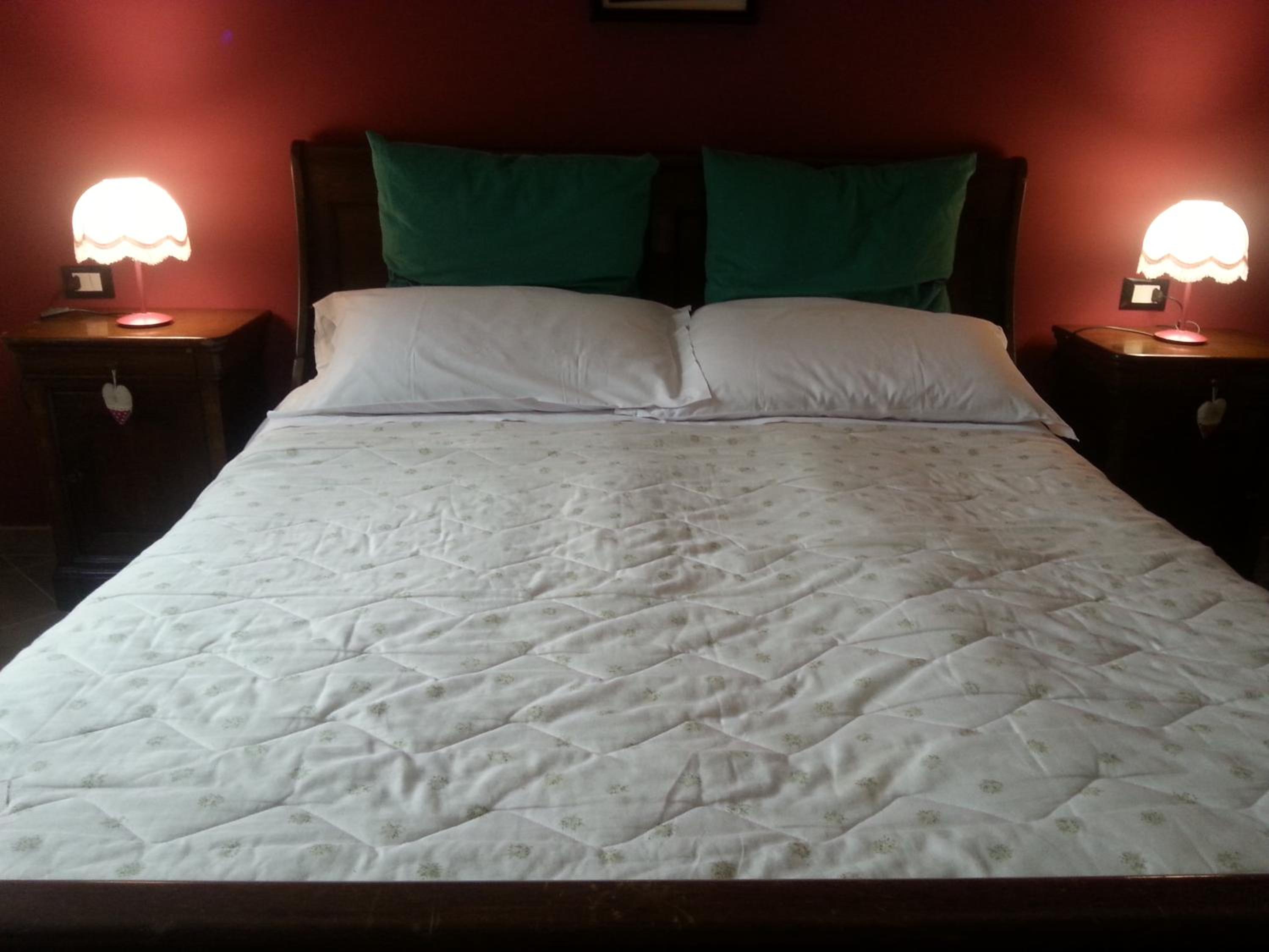 Double or Twin Room with Private Bathroom photo 3