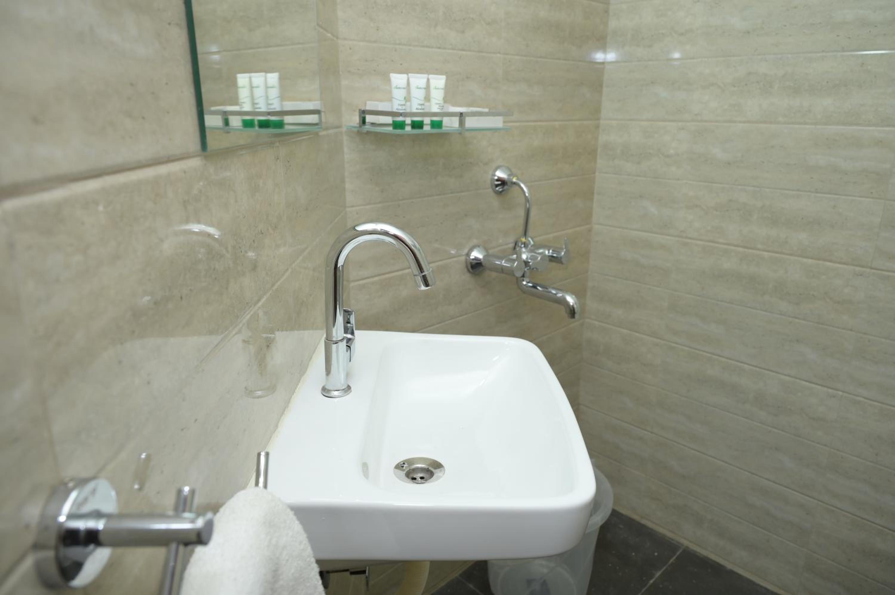 Deluxe Triple Room - Photo 2