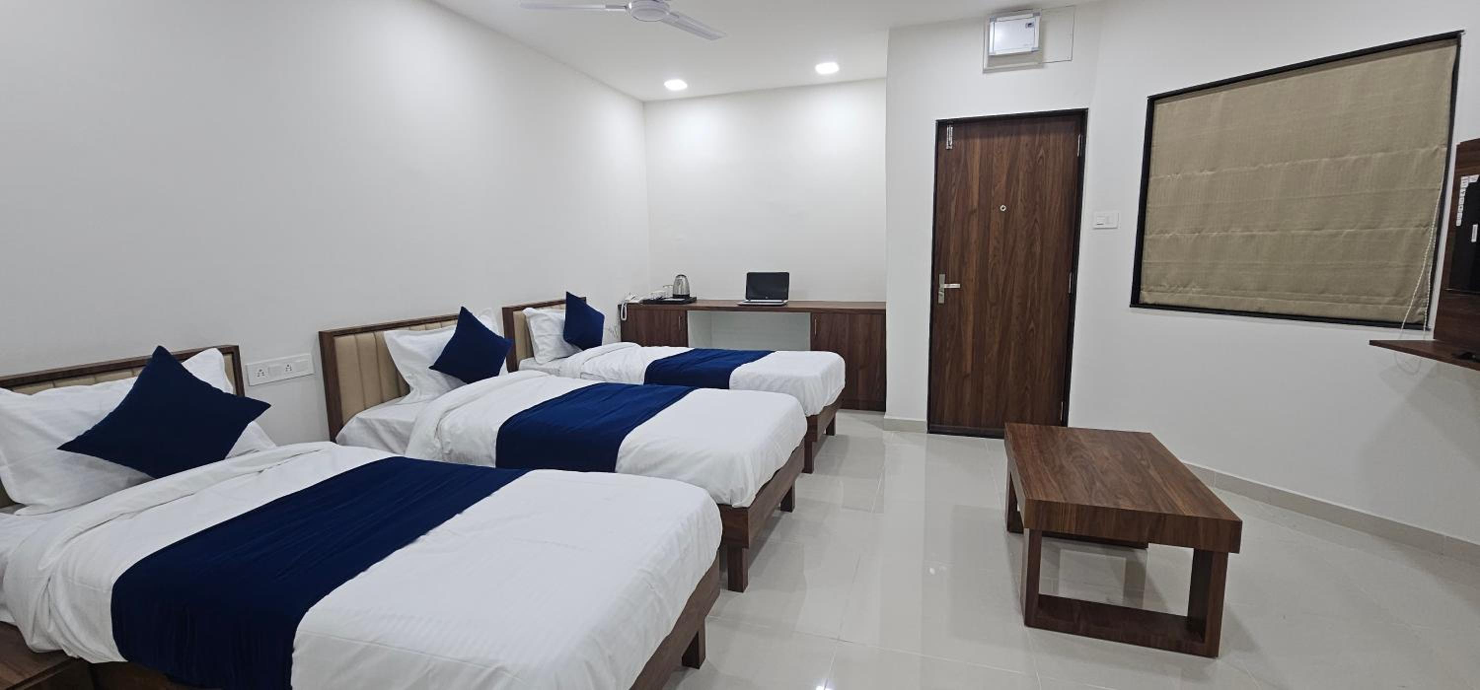 Deluxe Triple Room - Photo 4