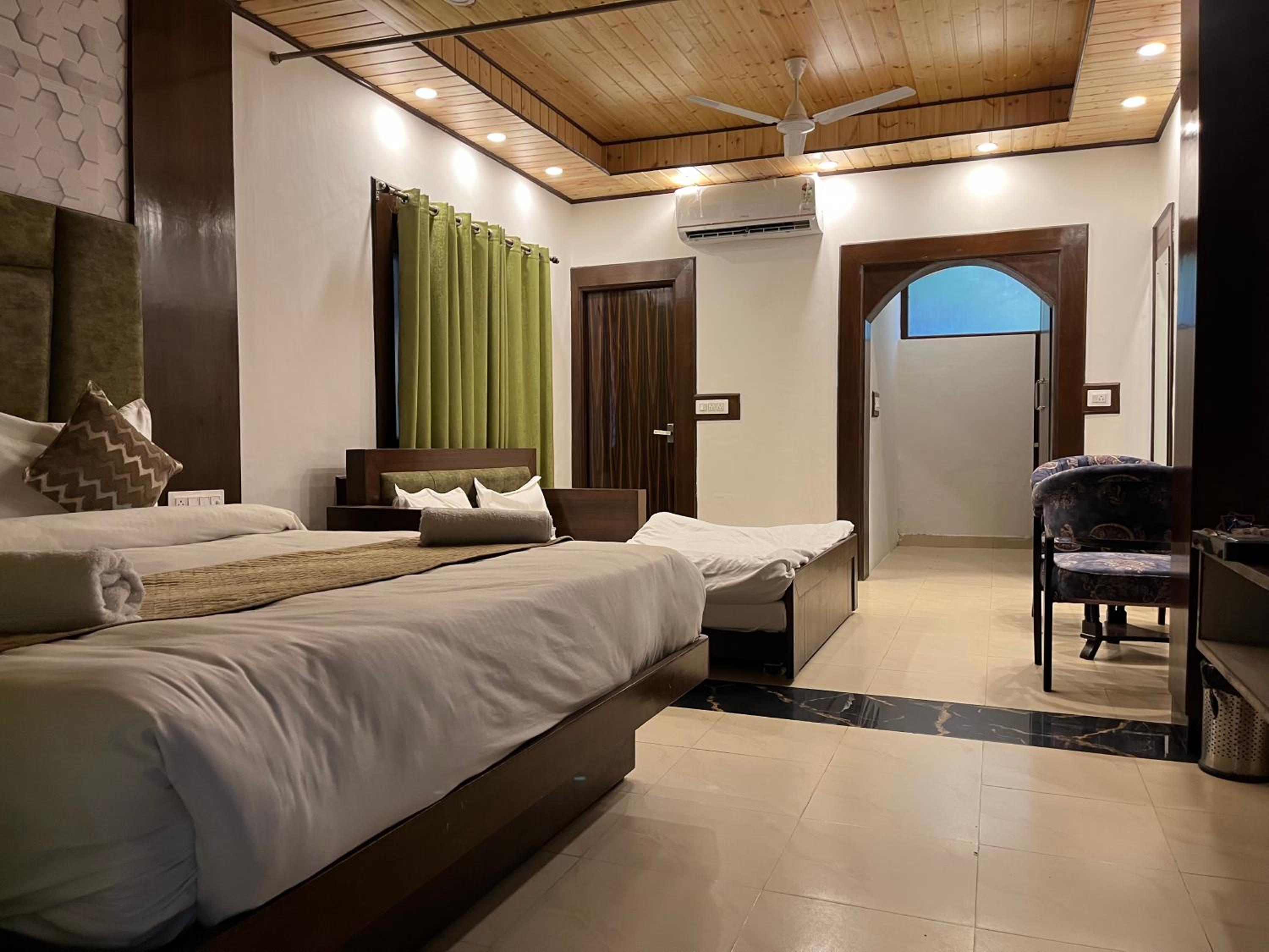 Executive Suite photo 3