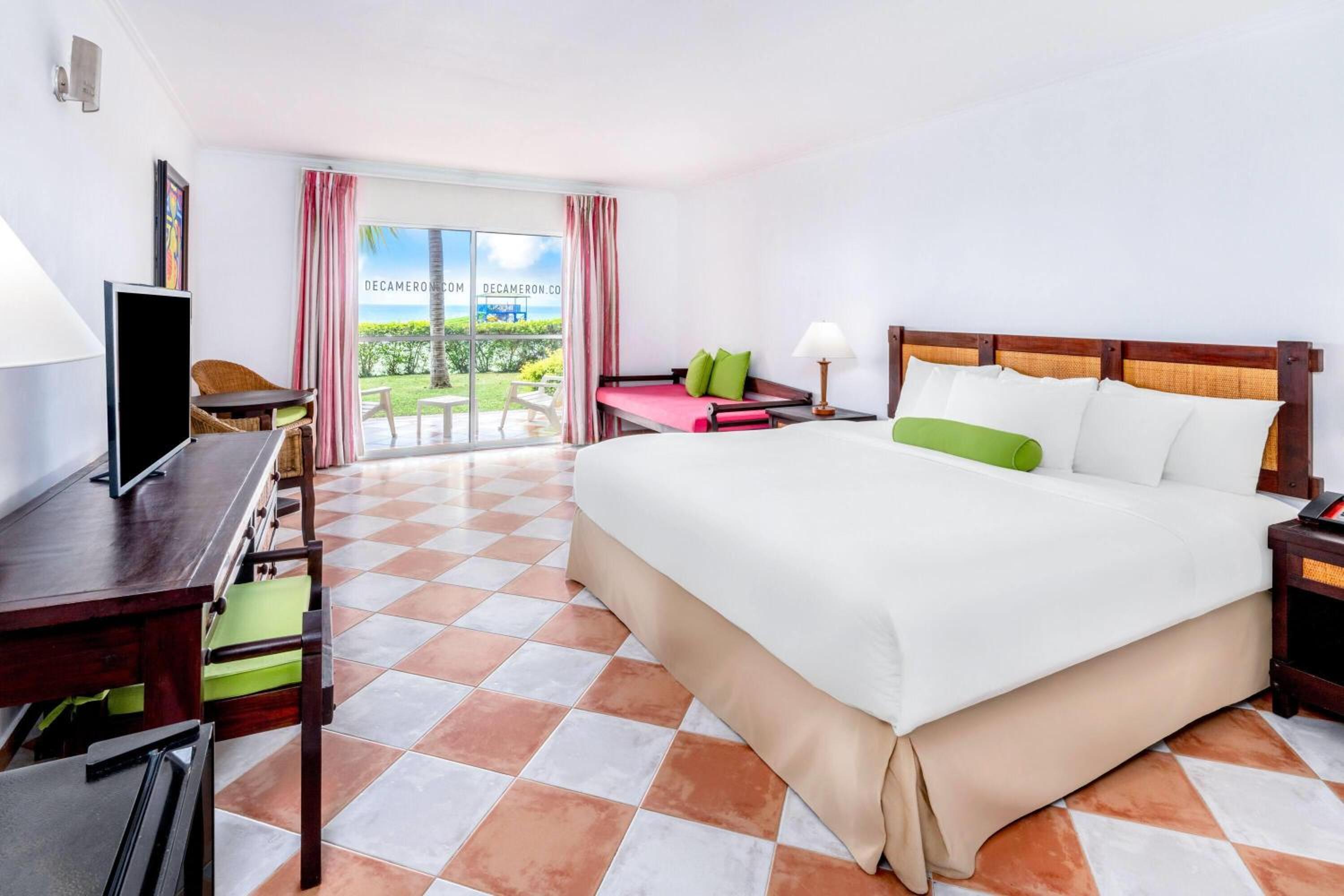 Ocean View, 1 King Bed - Photo 1