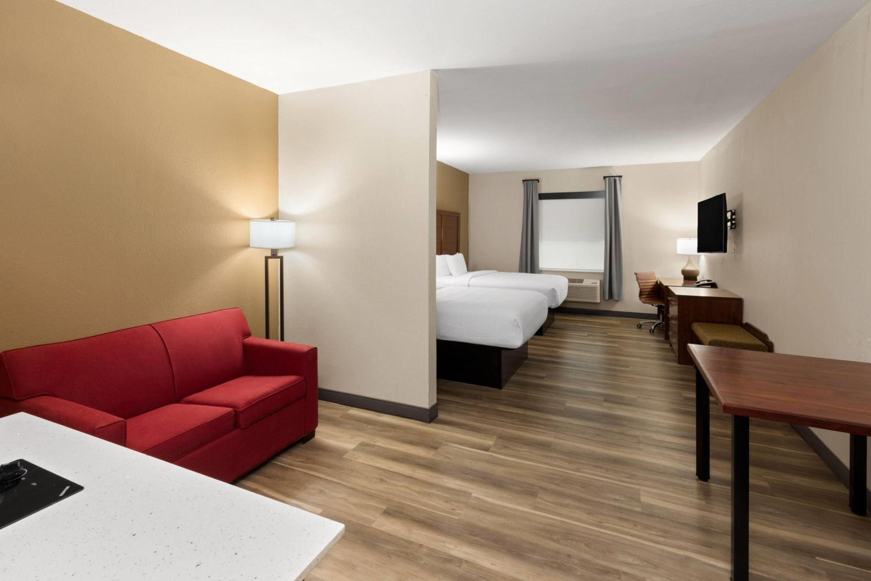 Queen Suite with Two Queen Beds and Kitchenette - Non-Smoking photo 2