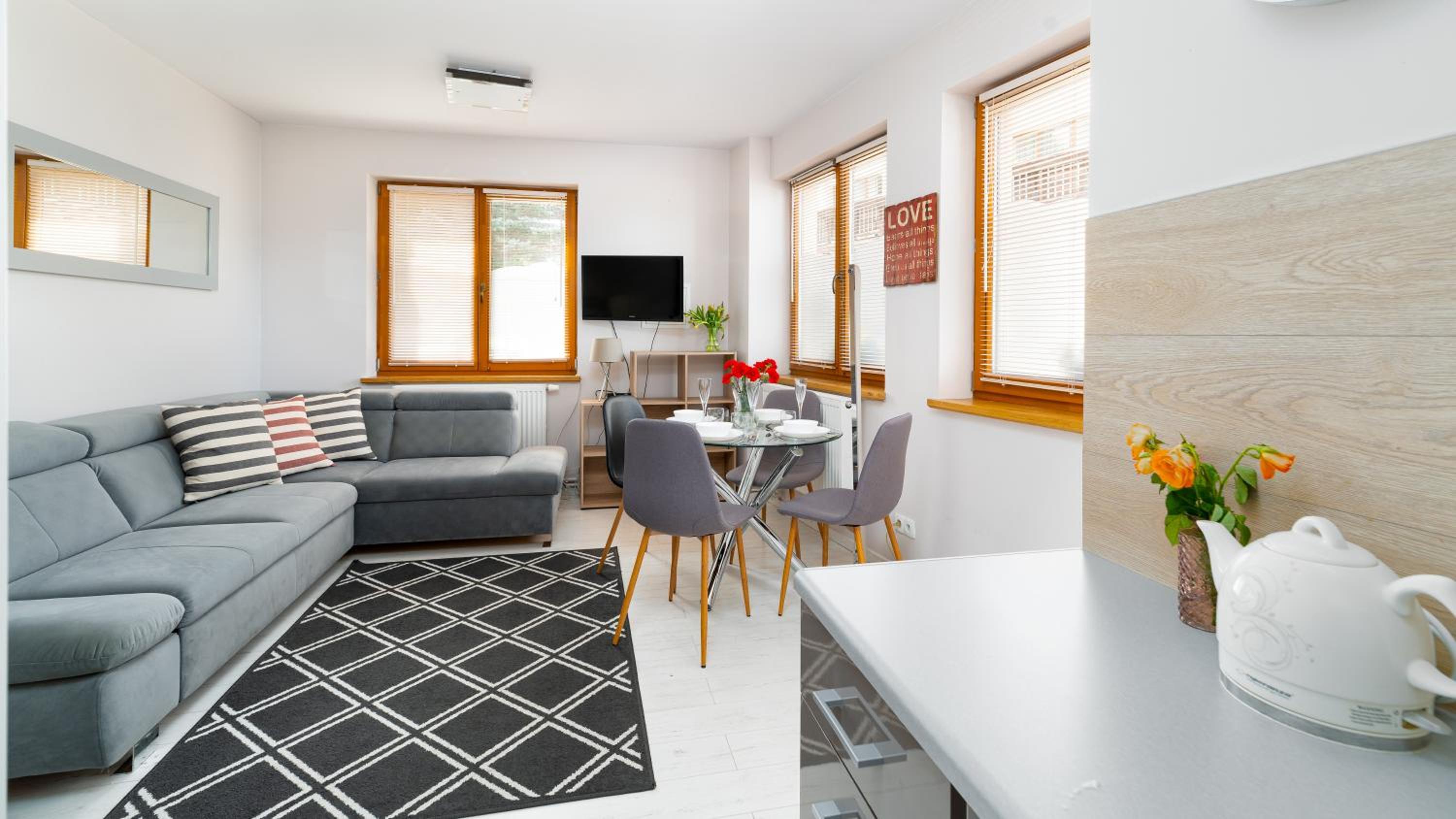 Apartment photo 3