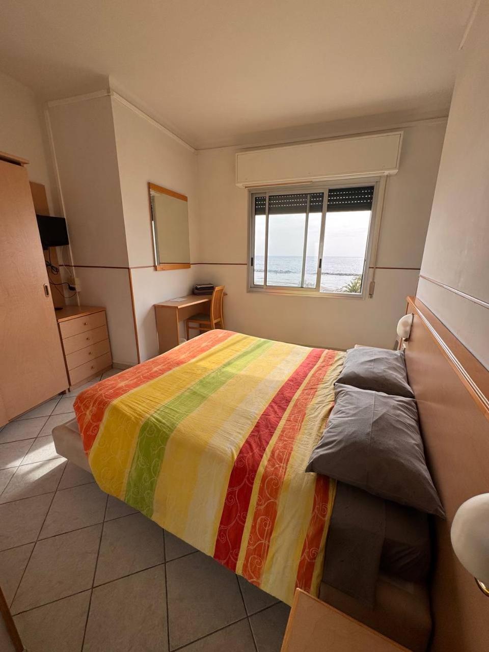 Double or Twin Room photo 2
