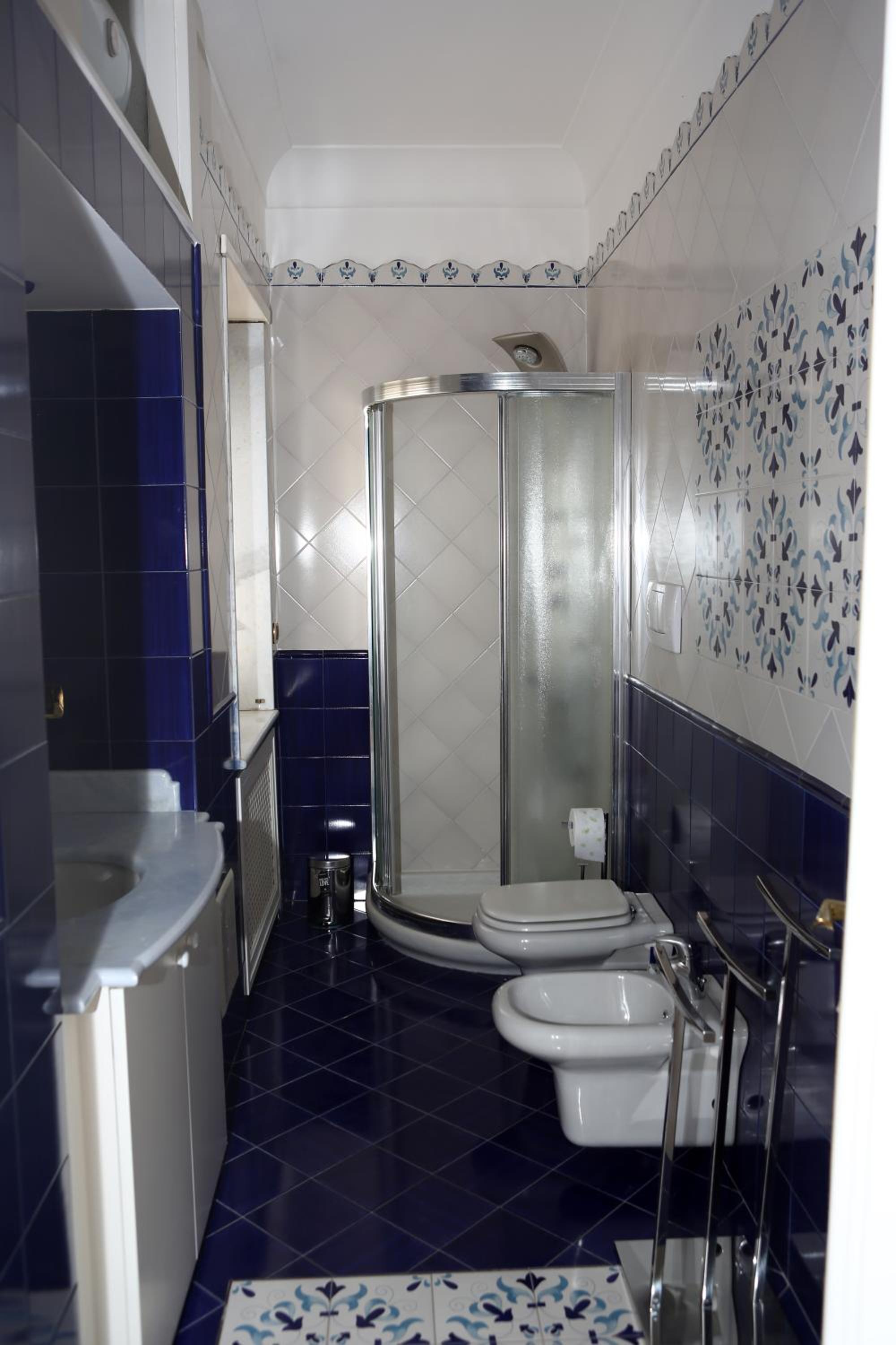 Double Room - Photo 2