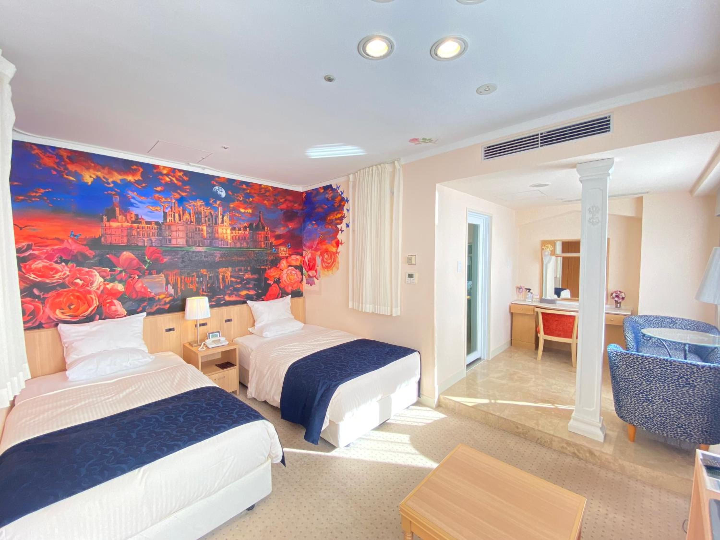 Luxury Twin Room - Non-Smoking