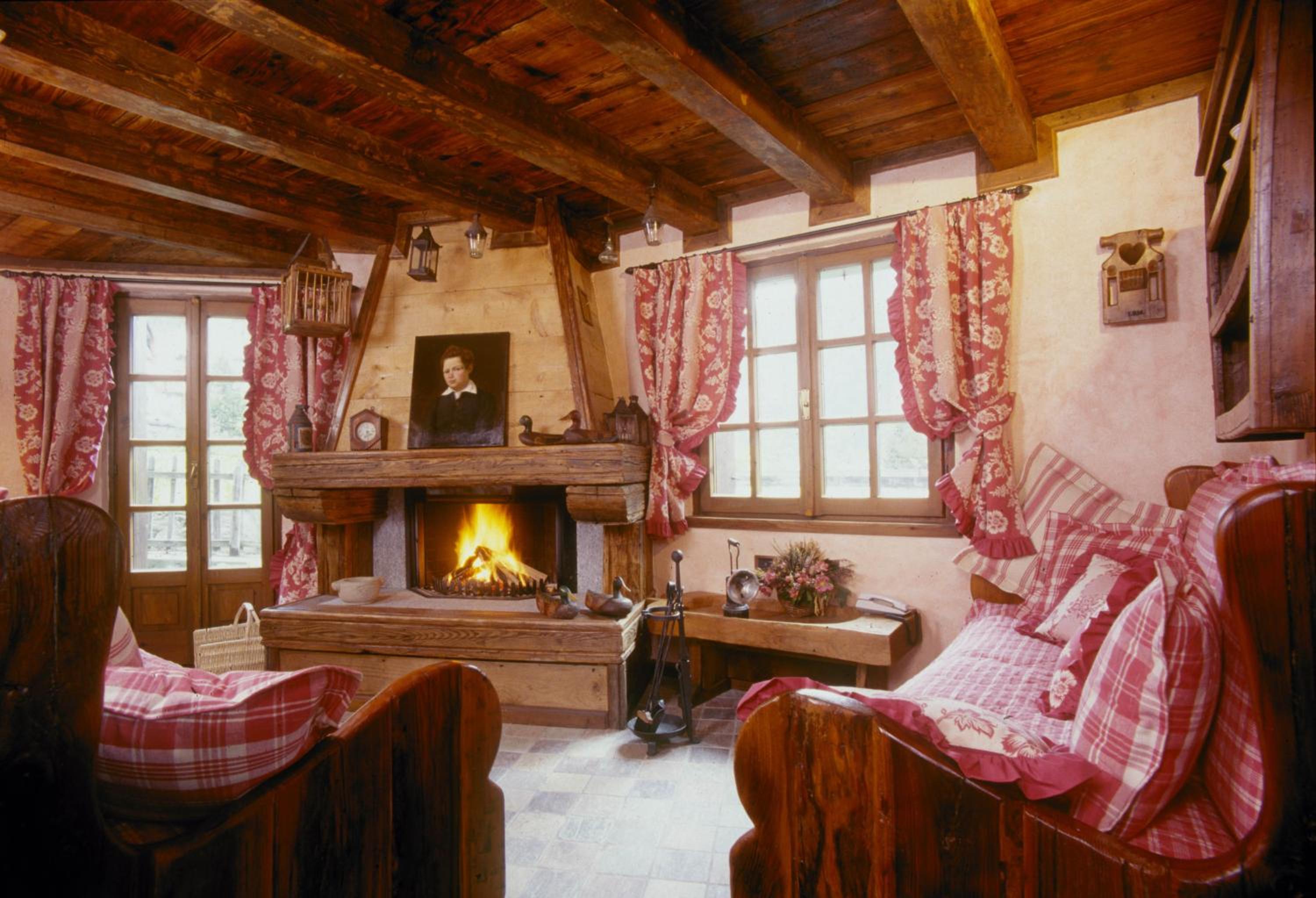 One-Bedroom Chalet - Photo 2