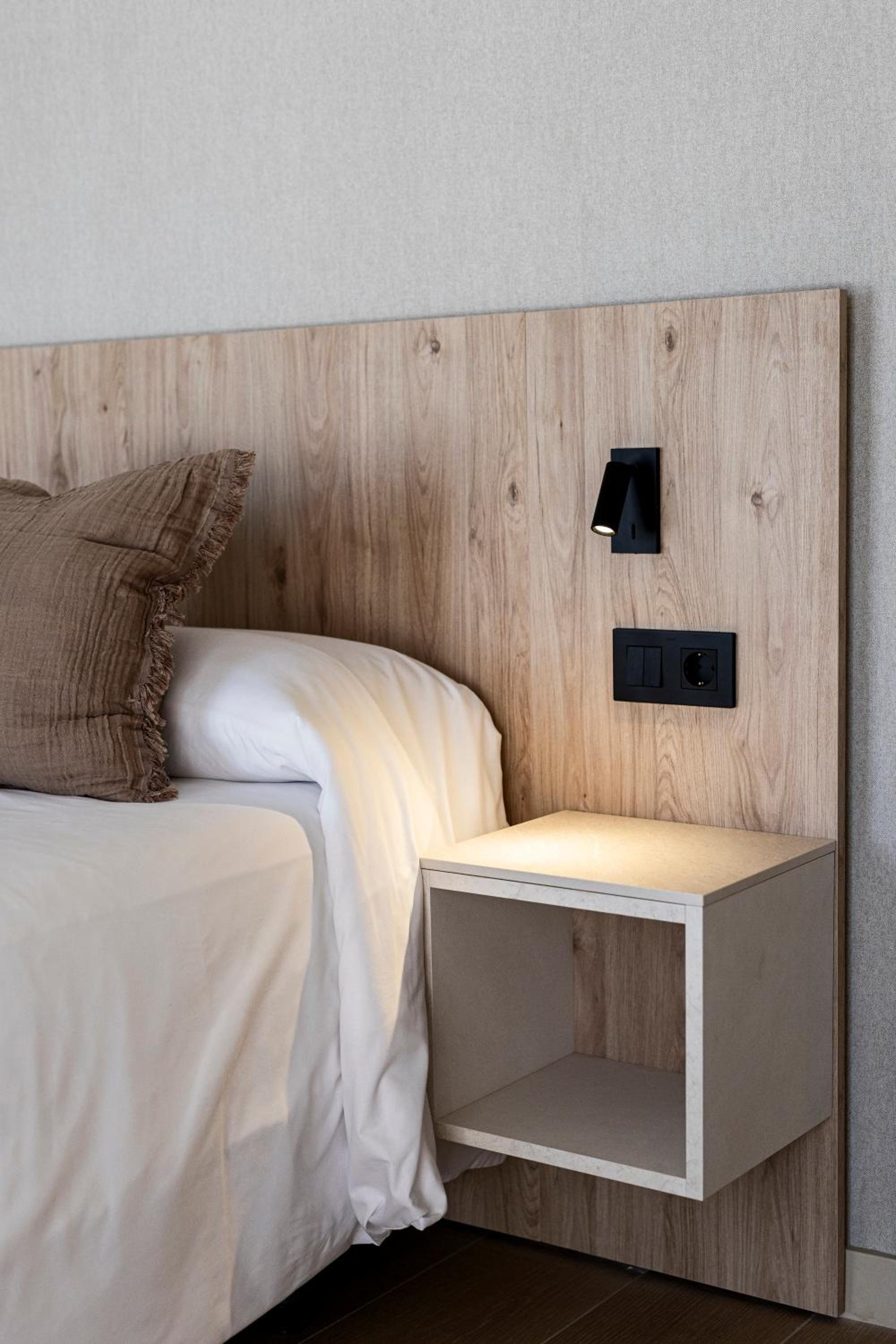 Deluxe Double Room with Balcony and Sea View